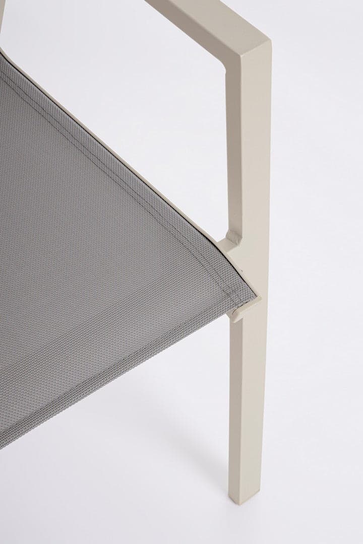 Sedia "Krion" struttura in alluminio con braccioli per interni ed esterni in Sedie Decor Space - Altamura, commercioVirtuoso.it