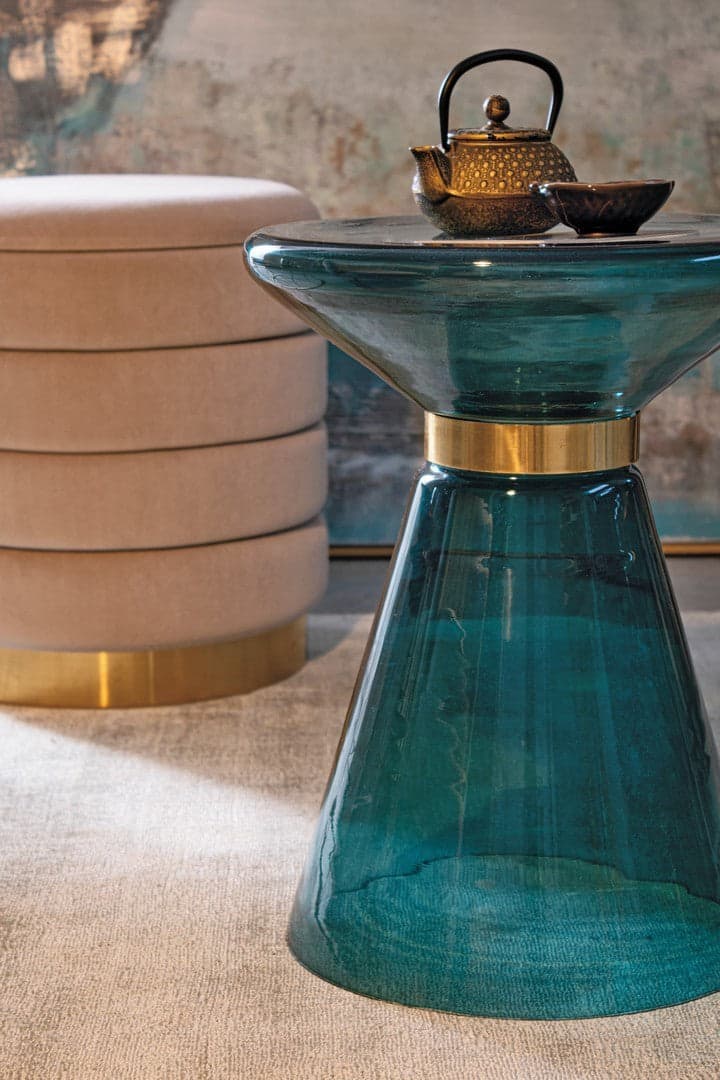 Tavolino "Azmin" in vetro con anello decorativo placcato ottone per arredamento in Console e tavoli da divano Decor Space - Altamura, commercioVirtuoso.it