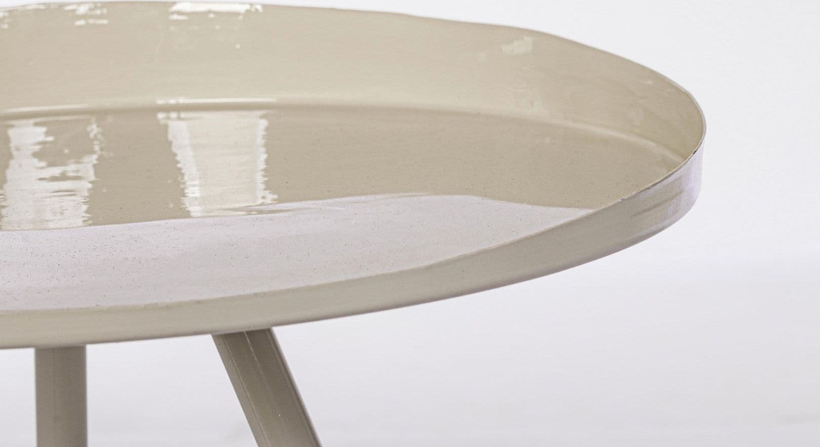 Tavolino "Anchita" struttura in acciaio con finitura a smalto per arredamento in Console e tavoli da divano Decor Space - Altamura, commercioVirtuoso.it