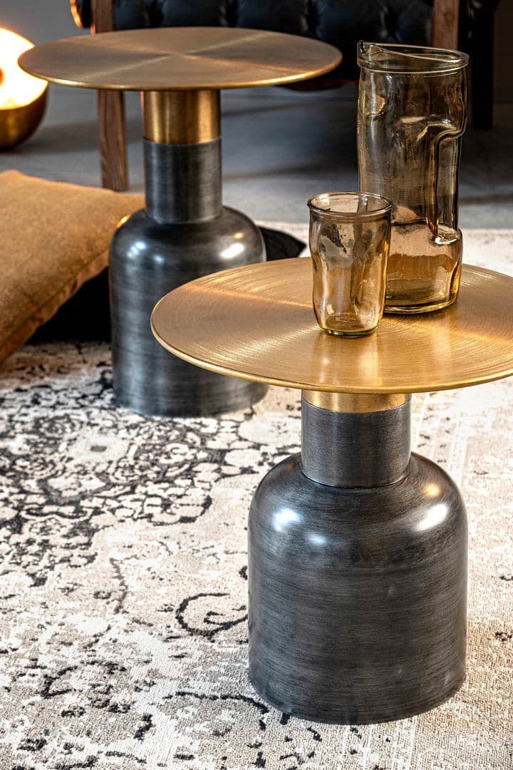 Tavolino "Alopa" struttura in acciaio con finitura ottonata per arredamento in Console e tavoli da divano Decor Space - Altamura, commercioVirtuoso.it