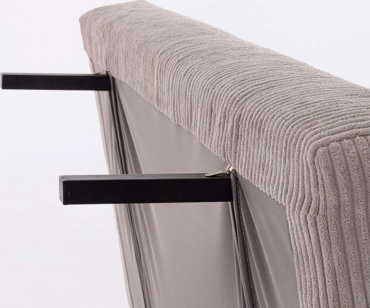 Divano letto "Walker" 2 posti con rivestimento 100% poliestere per interno in Divani Decor Space - Altamura, commercioVirtuoso.it