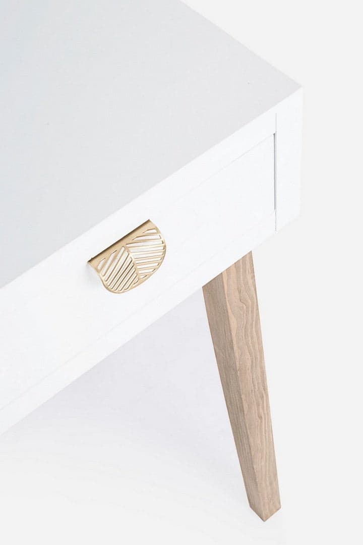 Consolle "Folium" struttura in abete e MDF con 3 cassetti per interni in Credenze Decor Space - Altamura, commercioVirtuoso.it