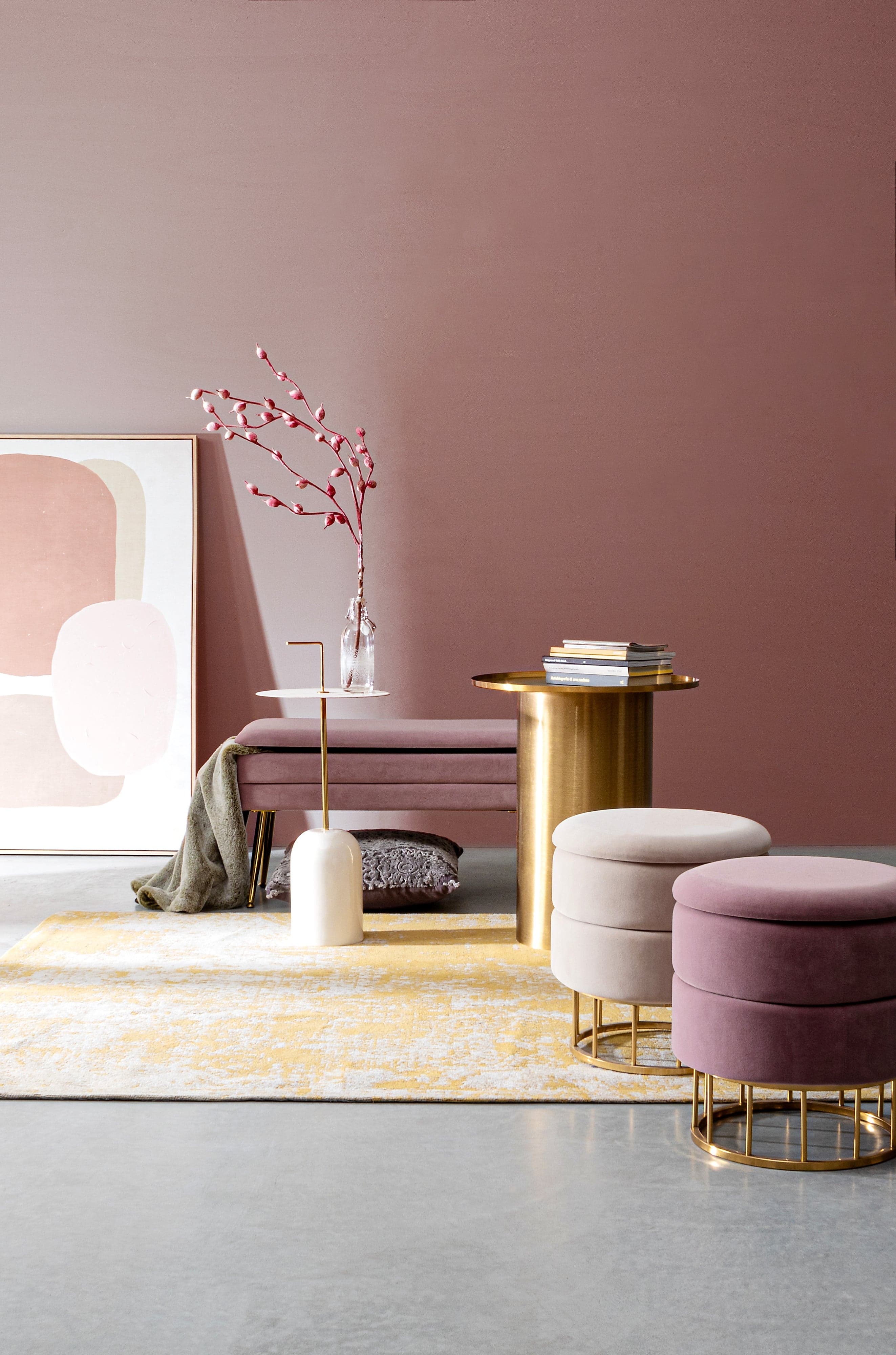 Pouf contenitore tondo con piede ottone "Pavlina" seduta in velluto arredamento moderno in Ottomane e poggiapiedi Decor Space - Altamura, commercioVirtuoso.it