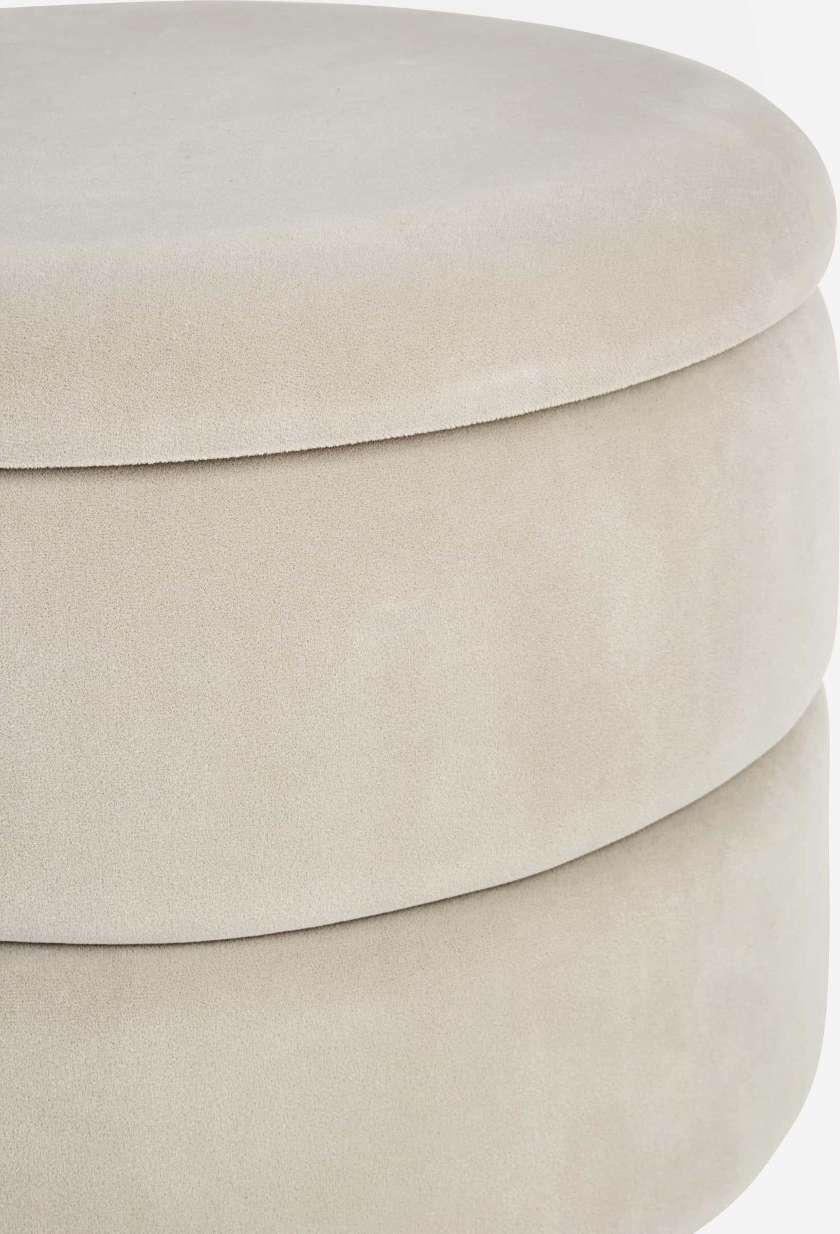 Pouf contenitore tondo con piede ottone "Pavlina" seduta in velluto arredamento moderno in Ottomane e poggiapiedi Decor Space - Altamura, commercioVirtuoso.it