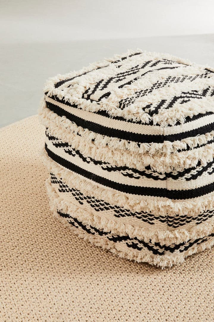 Poltrona Pouf "Yucatan" per interno, con rivestimento in 100% cotone da 45x45x35 cm in Ottomane e poggiapiedi Decor Space - Altamura, commercioVirtuoso.it