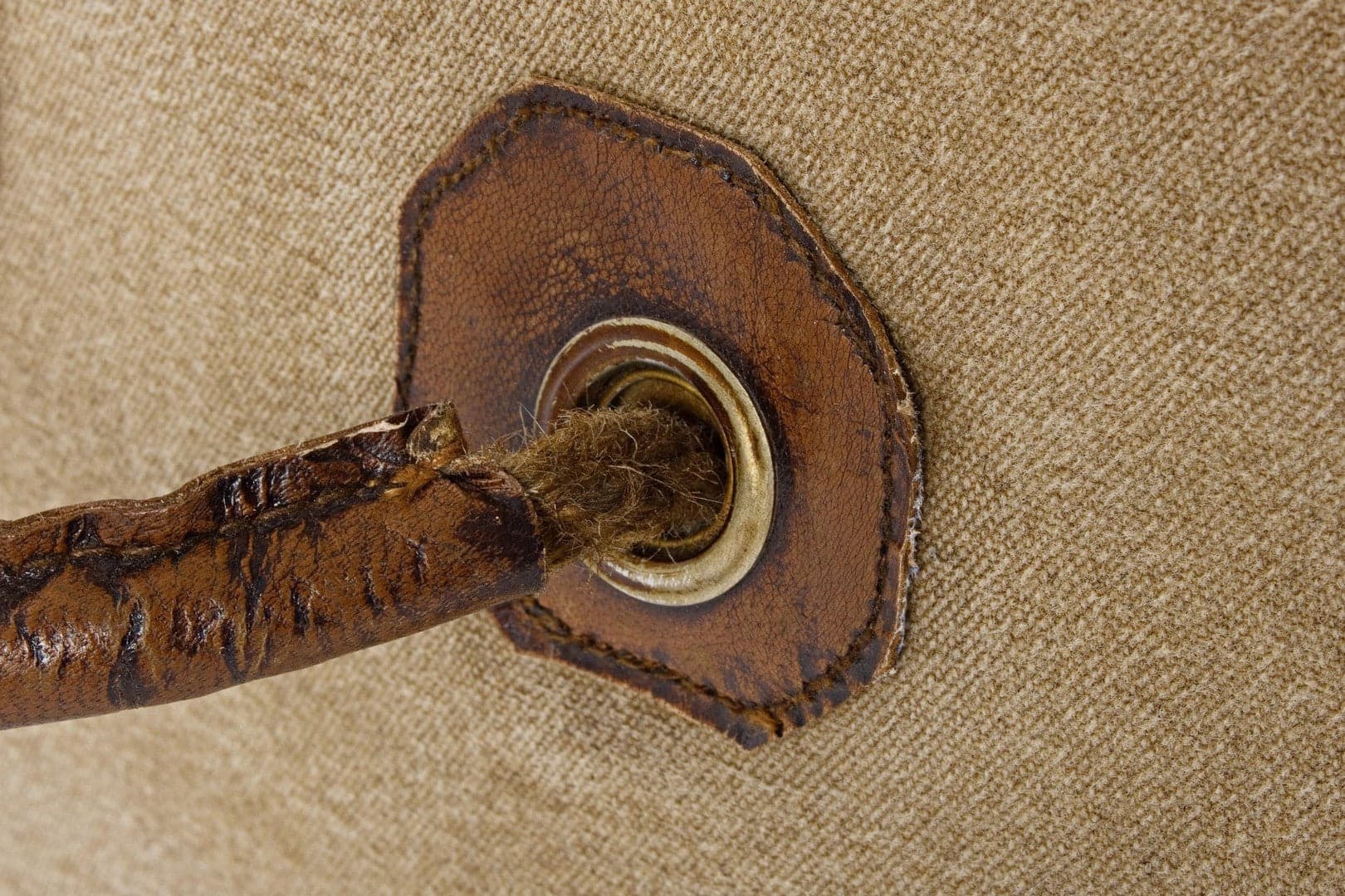 Poltrona Pouf "Sanpark" per interno, con imbottitura in cotone da 45x45x45cm in Ottomane e poggiapiedi Decor Space - Altamura, commercioVirtuoso.it