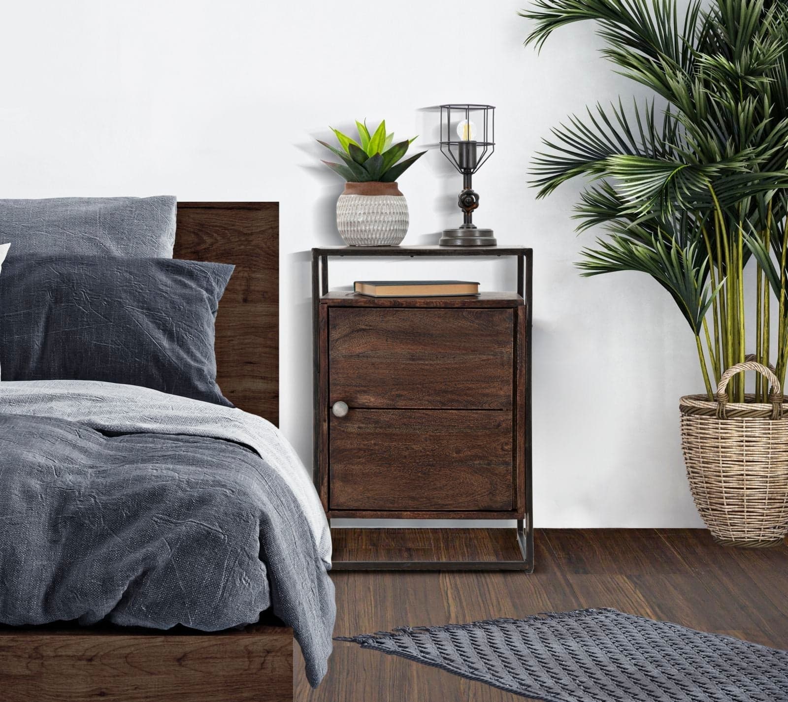 Comodino "Burn Door" struttura in legno di acacia e metallo per interni in Comodini Decor Space - Altamura, commercioVirtuoso.it