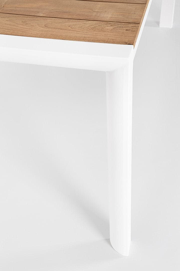 Tavolo "Cameron" con struttura in alluminio, piano in teak in Tavoli standard Decor Space - Altamura, commercioVirtuoso.it