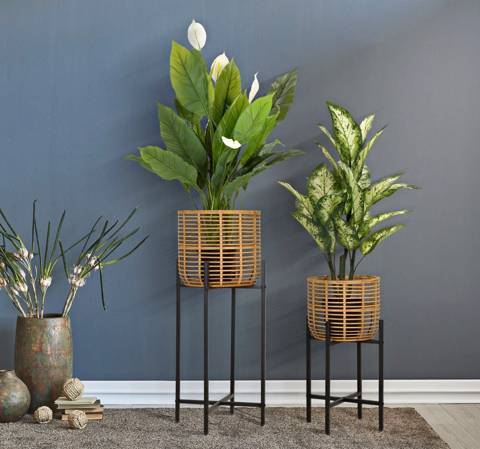 Coppia porta vasi in rattan con supporto in metallo per interni set da 2 in Portavasi Decor Space - Altamura, commercioVirtuoso.it