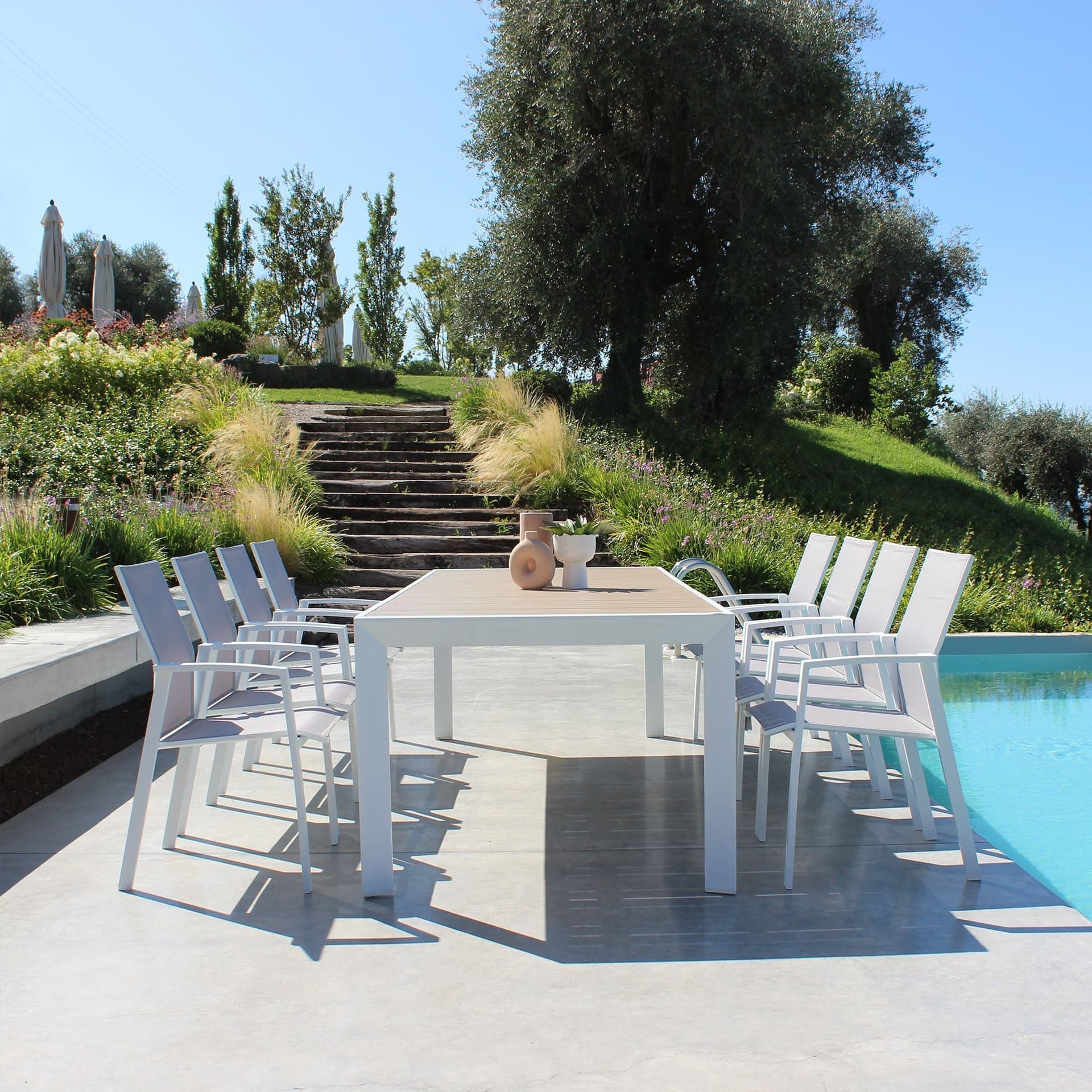 Tavolo in alluminio piano effetto legno "Bahia" allungabile per esterno e giardino 190/250 cm in Tavoli standard Decor Space - Altamura, commercioVirtuoso.it