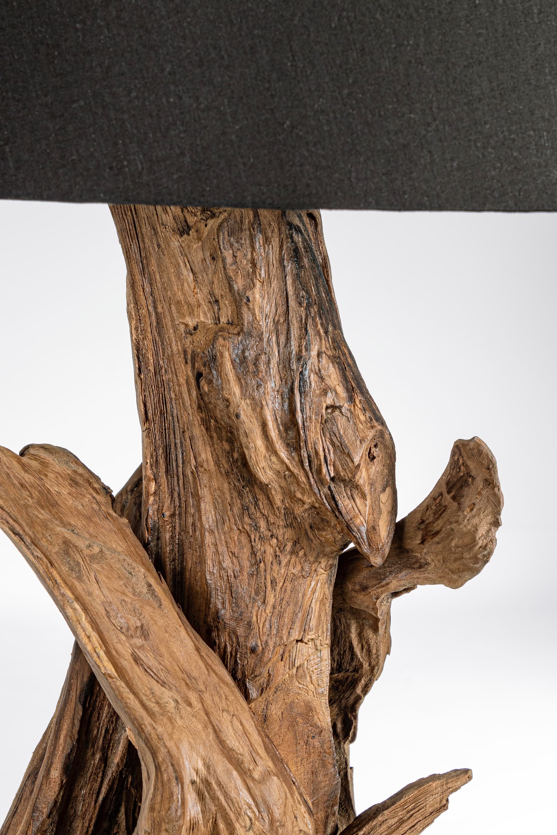 Lampada da tavolo "Bluma" in legno di teak riciclato h 82 cm in Lampade da tavolo e abat-jour Decor Space - Altamura, commercioVirtuoso.it