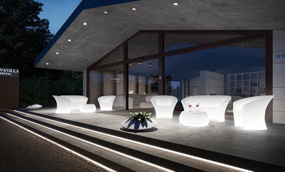 Poltrona sofa "Ohla" struttura in polietilene per esterno in Panche Decor Space - Altamura, commercioVirtuoso.it
