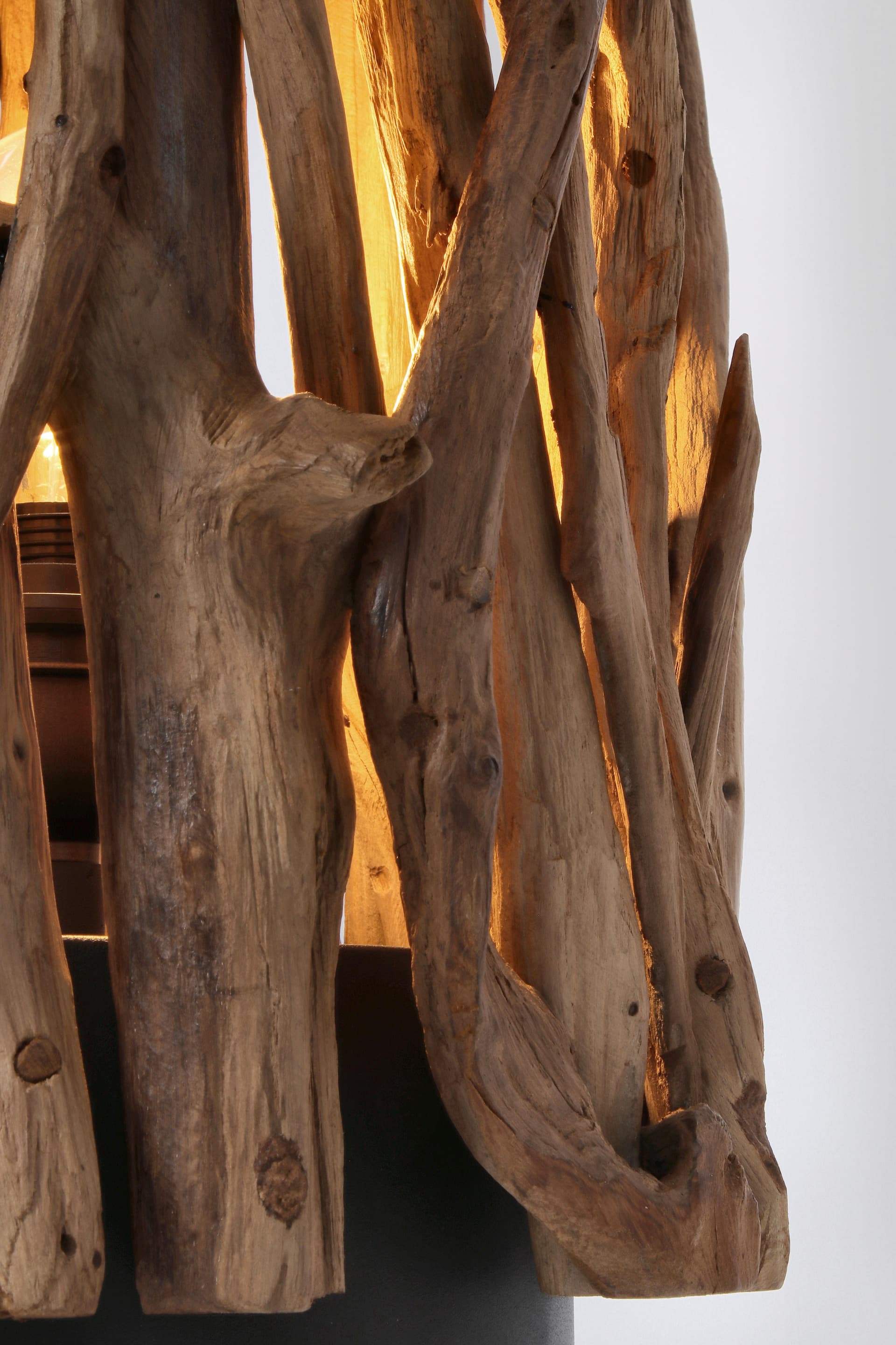 Lampada da tavolo "Ace" in legno di teak riciclato h 50 cm in Lampade da tavolo e abat-jour Decor Space - Altamura, commercioVirtuoso.it