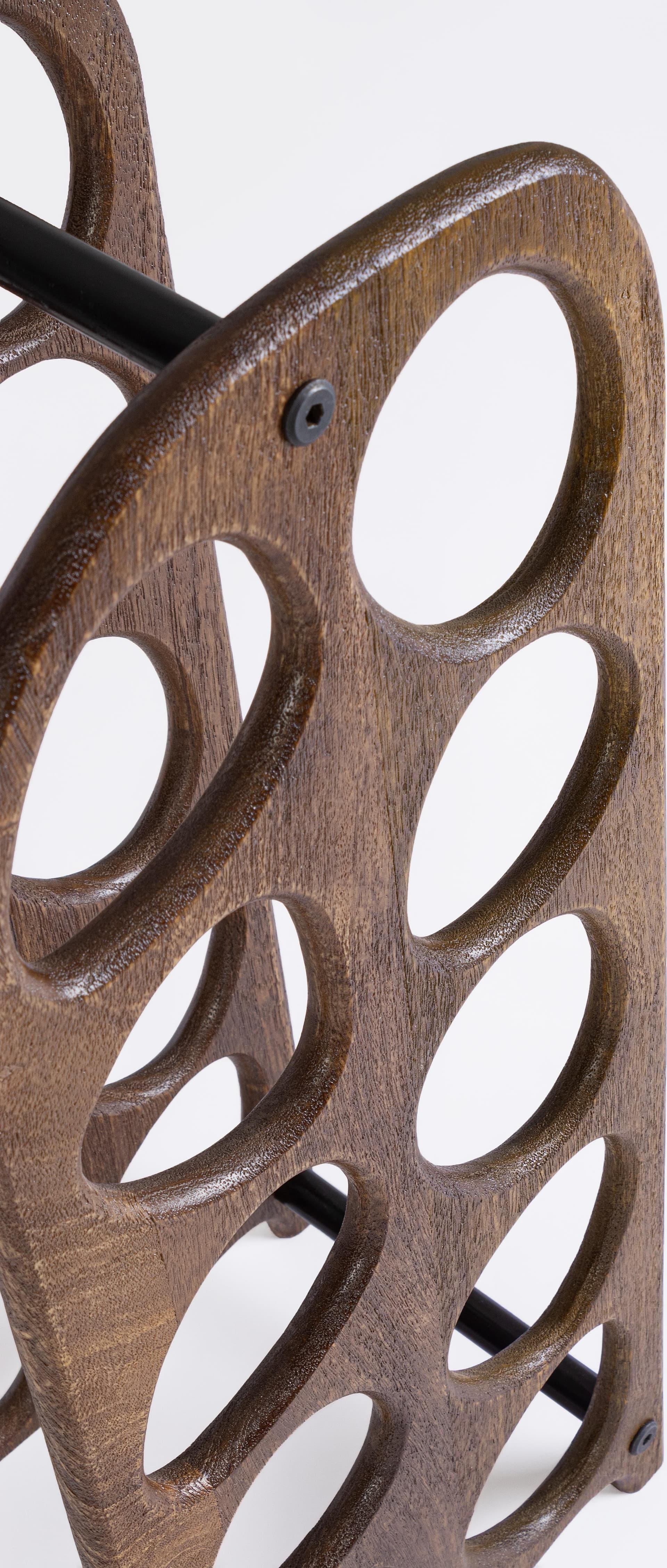 Porta bottiglie "Yukon" in legno di mango e suuporti in acciaio verniciato a polvere da assemblare h 67 cm in Porta bottiglie da vino Decor Space - Altamura, commercioVirtuoso.it