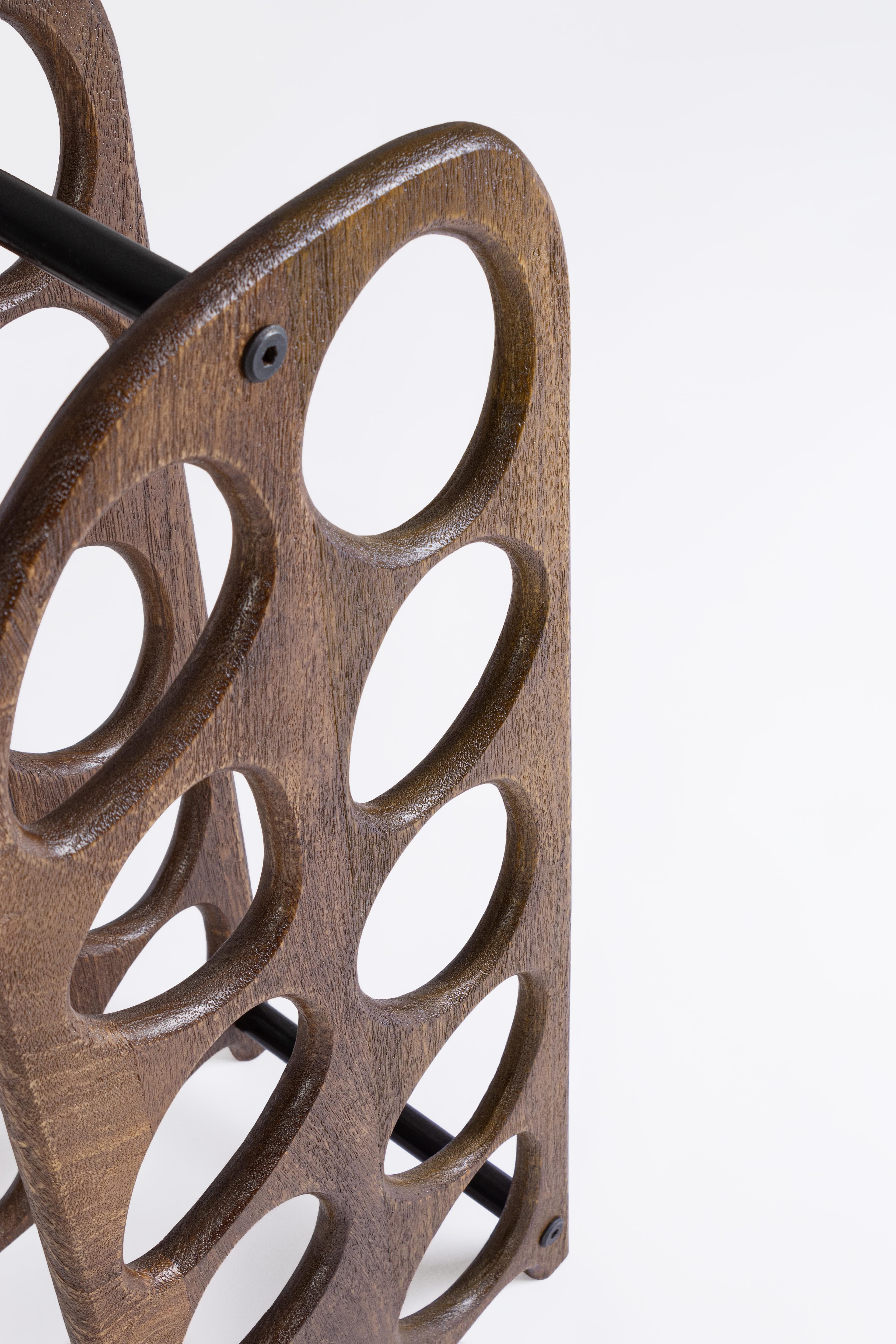 Porta bottiglie "Yukon" in legno di mango e suuporti in acciaio verniciato a polvere da assemblare h 67 cm in Porta bottiglie da vino Decor Space - Altamura, commercioVirtuoso.it