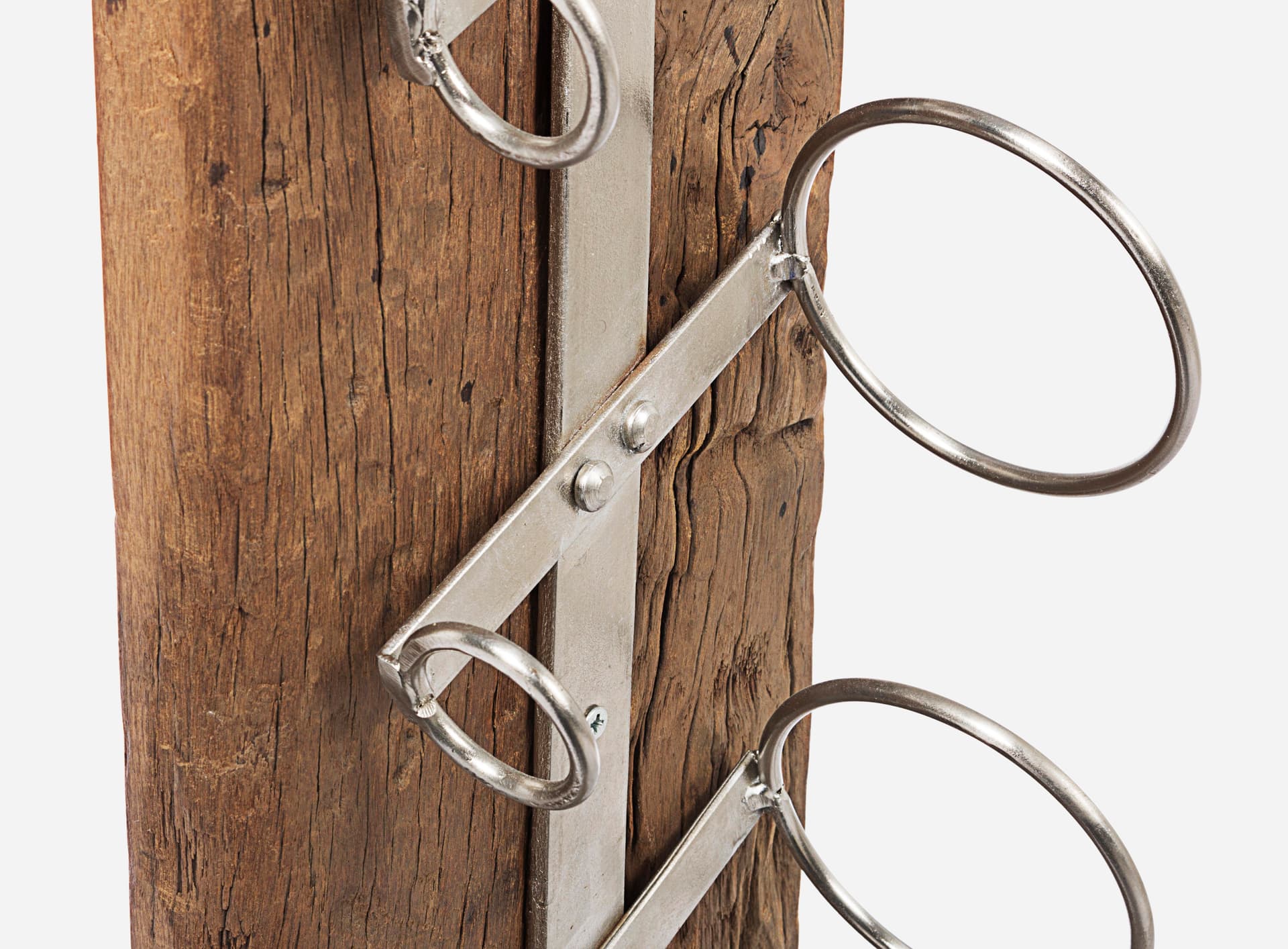 Porta bottiglie "Rafter" in acciaio e ganci di legno riciclato h 101 cm in Porta bottiglie da vino Decor Space - Altamura, commercioVirtuoso.it