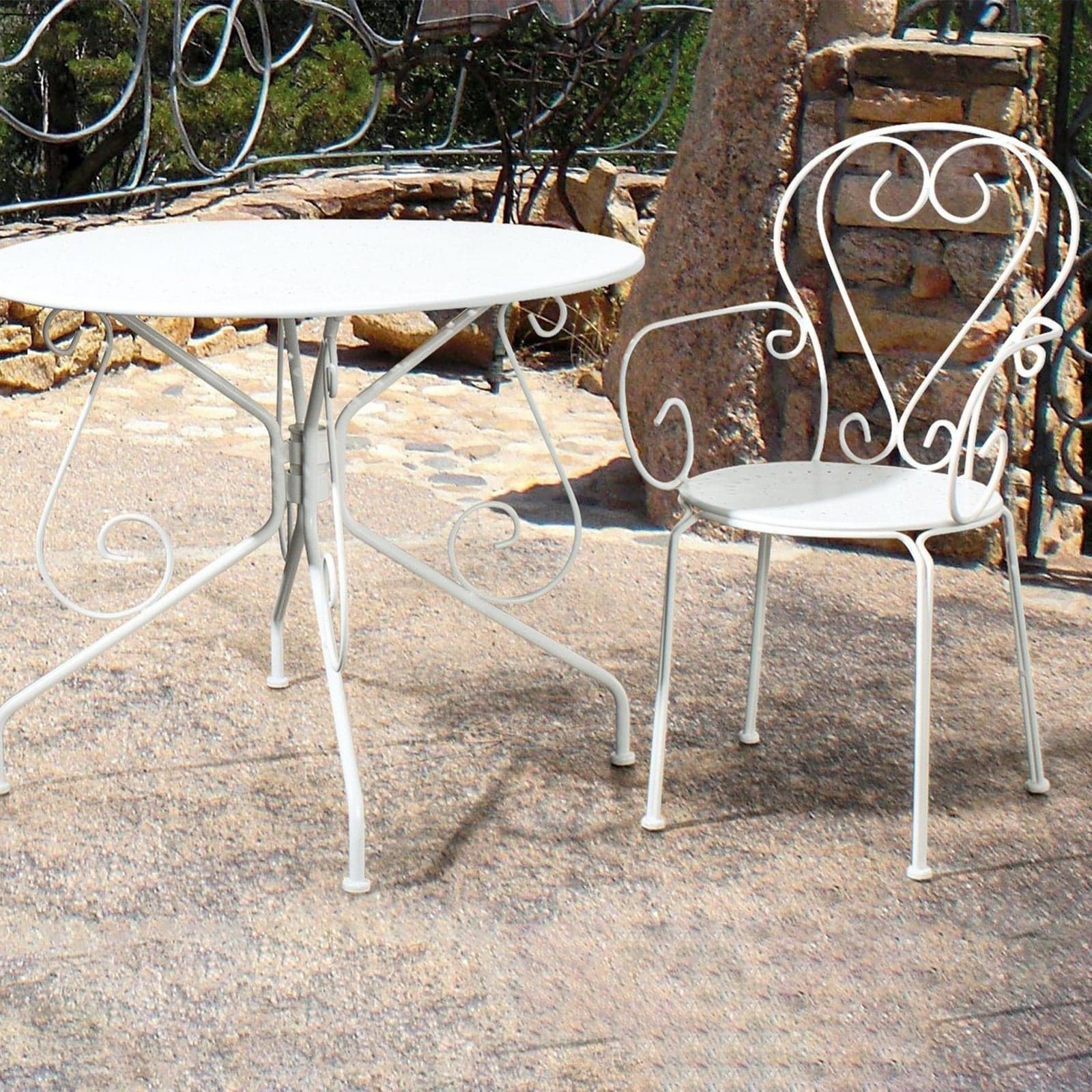 Tavolino tondo Etienne colorato in acciaio da giardino e bar per esterno in Tavoli standard Decor Space - Altamura, commercioVirtuoso.it