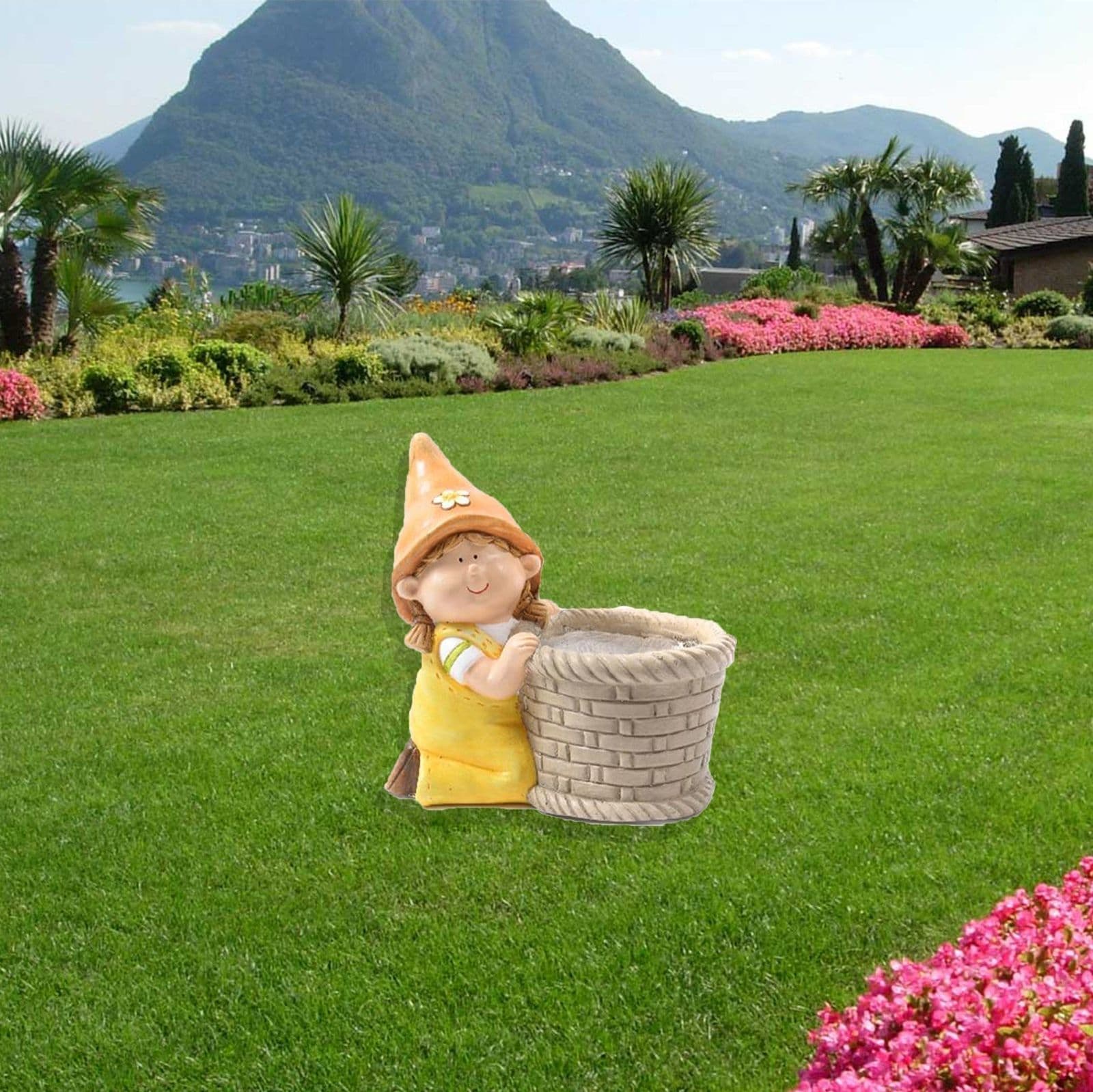 Nani da giardino per esterno in poliresina statua Livia con portavaso h 32 cm in Statue Decor Space - Altamura, commercioVirtuoso.it