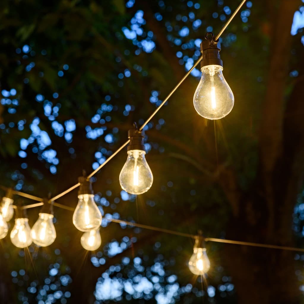 Catena prolungabile da 10 lampadine con filamenti bianco caldo per esterni 5,5 mt in Lanterne Decor Space - Altamura, commercioVirtuoso.it