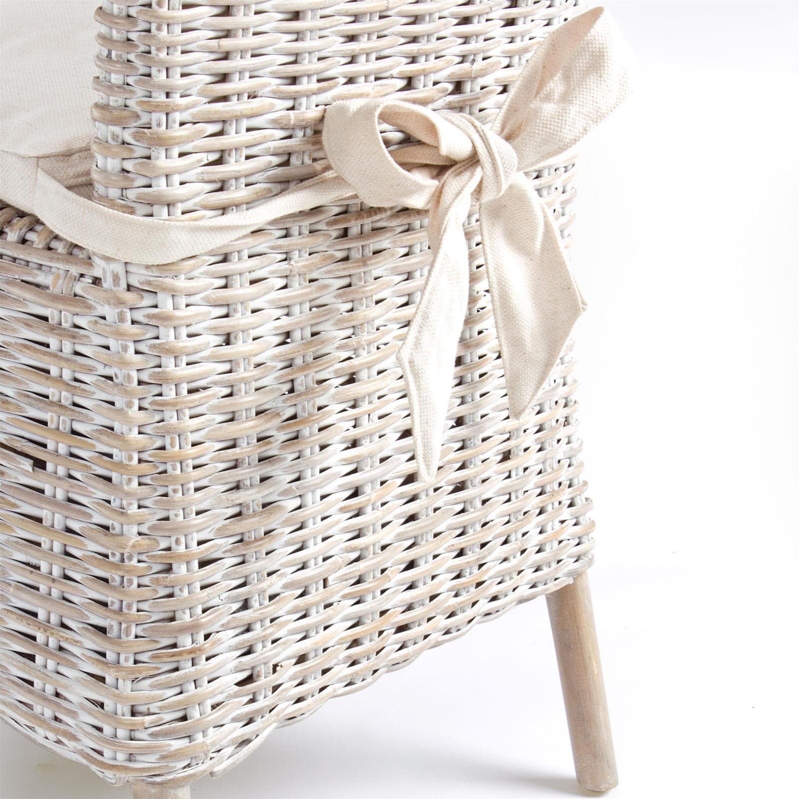Sedia con cuscino "Isla" in rattan naturale per giardino e veranda h 102 cm in Sedie per tavolo da giardino Decor Space - Altamura, commercioVirtuoso.it