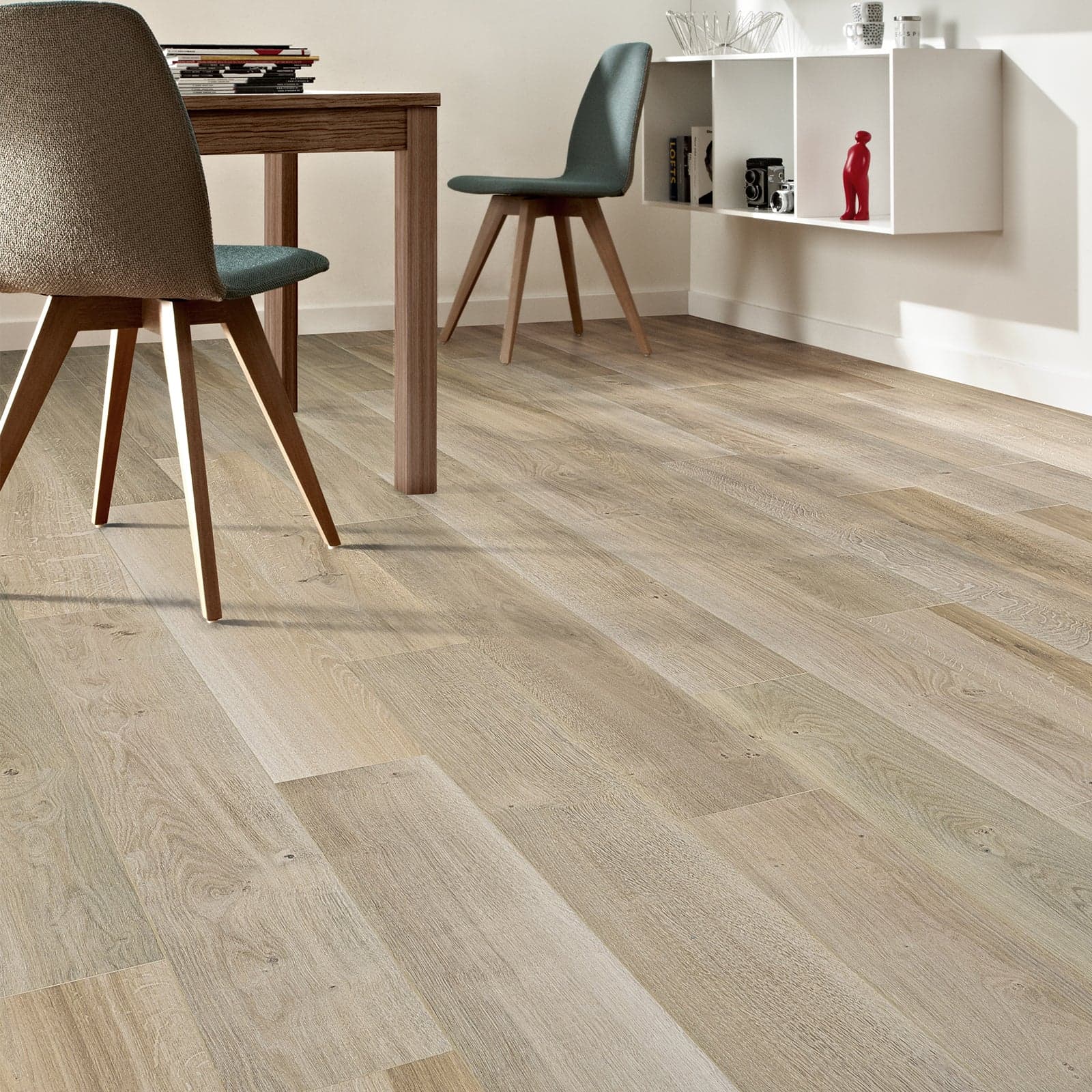 Pavimento laminato ad incastro con tappetino "Vinyl Superior" pannelli di rivestimento a secco effetto legno in Battiscopa Decor Space - Altamura, commercioVirtuoso.it
