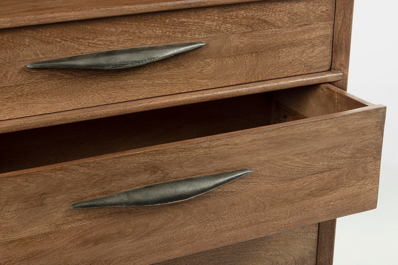 Credenza "Sherman" con struttura e gambe in legno mango, mobile in stile vintage - 38