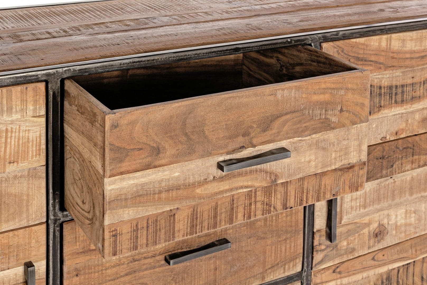 Credenza "Elmer" con struttura in legno di acacia, schienale in compensato, stile moderno in Credenze Decor Space - Altamura, commercioVirtuoso.it