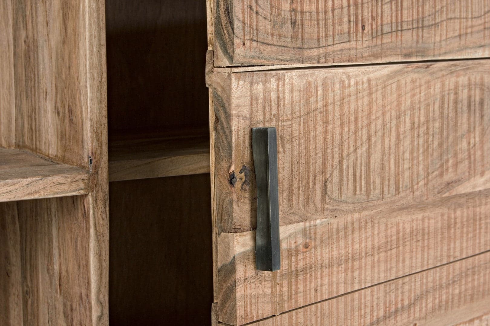 Credenza "Elmer" con struttura in legno di acacia, schienale in compensato, stile moderno - 46