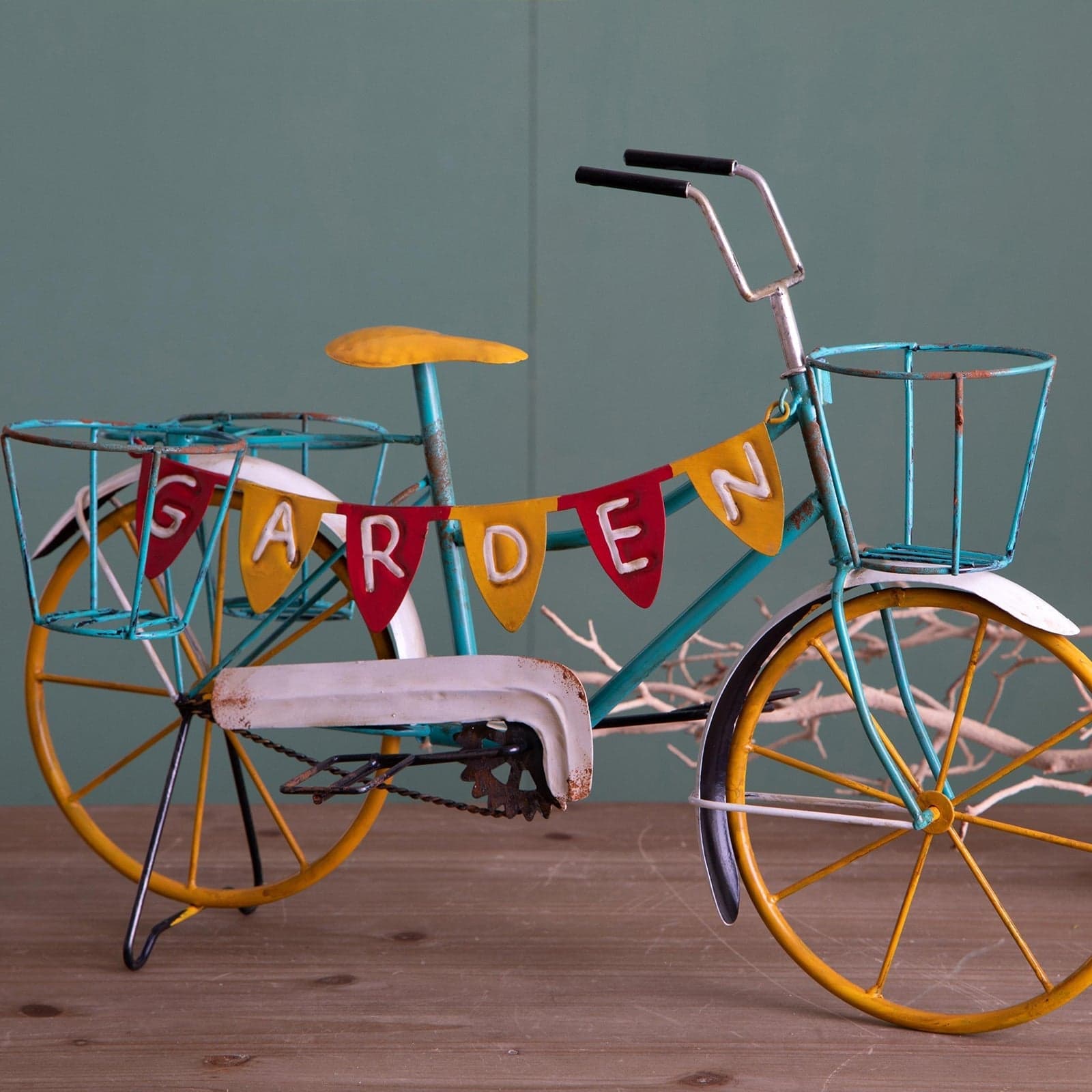 Bicicletta con contenitore per vasi decorazione per giardino ed esterno da 52,5 cm in Statue Decor Space - Altamura, commercioVirtuoso.it