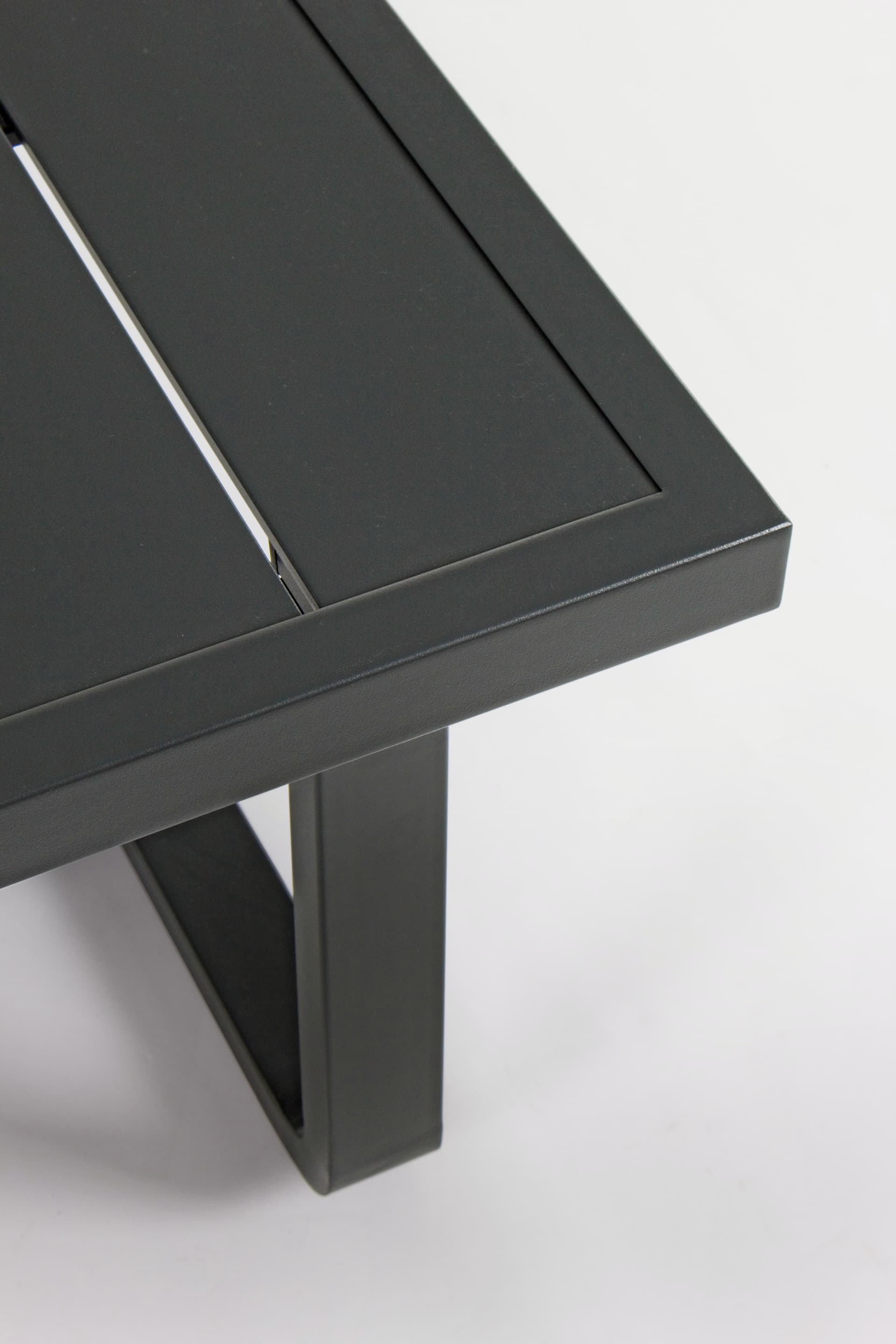 Salottino "Antares" con poltrone, tavolino e divanetto, in alluminio in Set di mobili Decor Space - Altamura, commercioVirtuoso.it