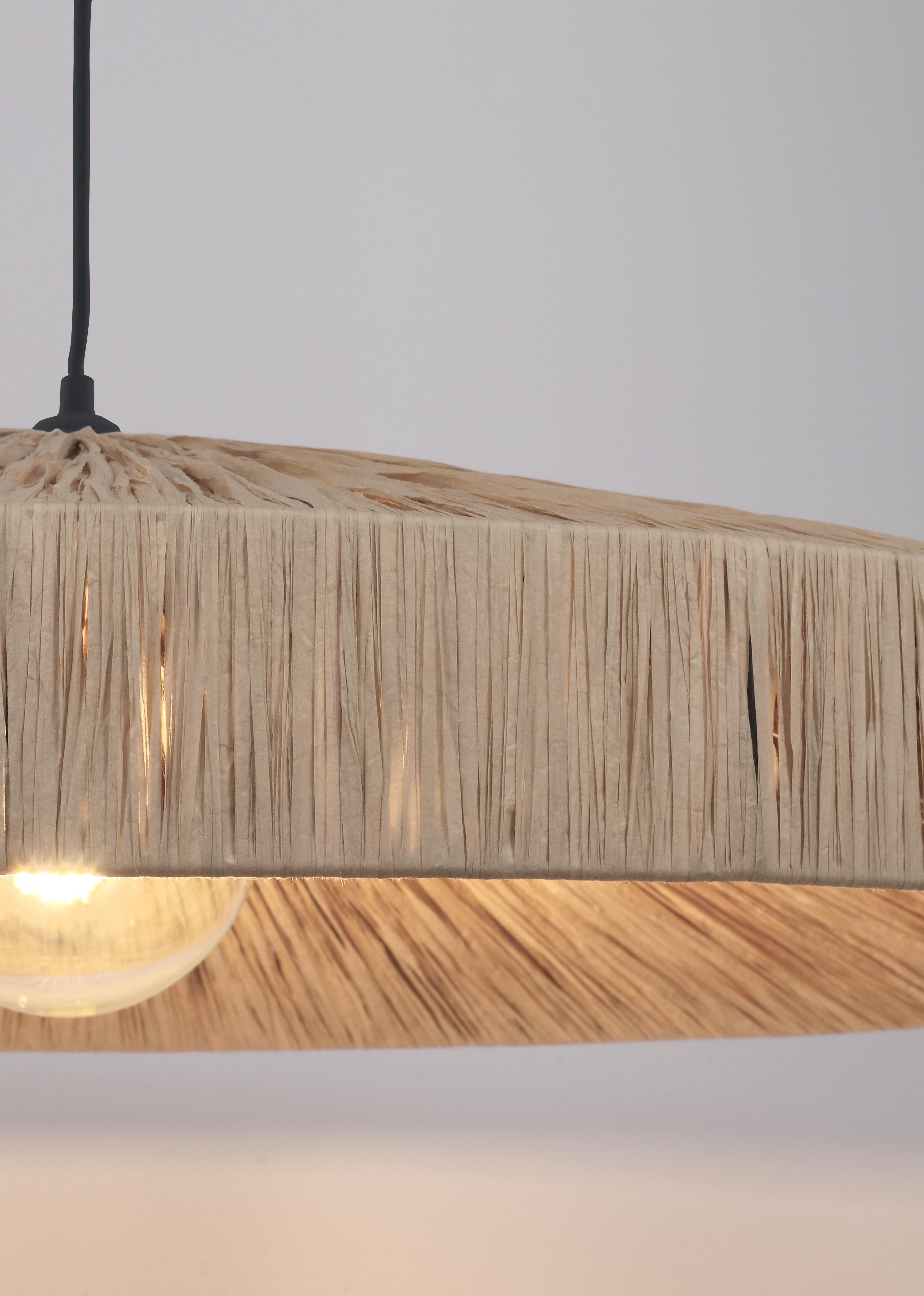 Lampadario "Kanda" in rafia e metallo in Lampade a sospensione Decor Space - Altamura, commercioVirtuoso.it