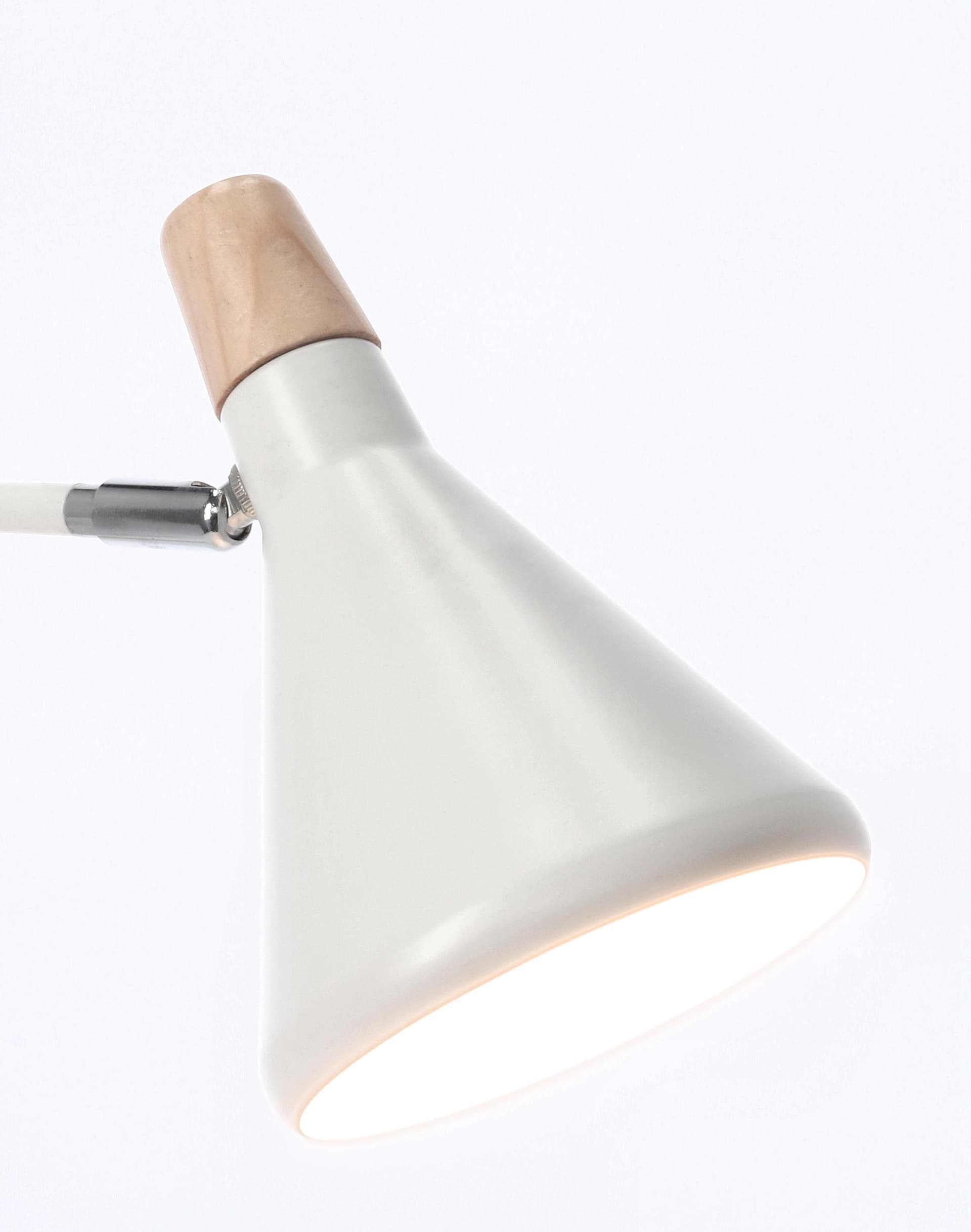 Lampada tavolo brill  bianco in acciaio verniciato a polvere di legno di pino h 46 cm in Lampade a sospensione Decor Space - Altamura, commercioVirtuoso.it
