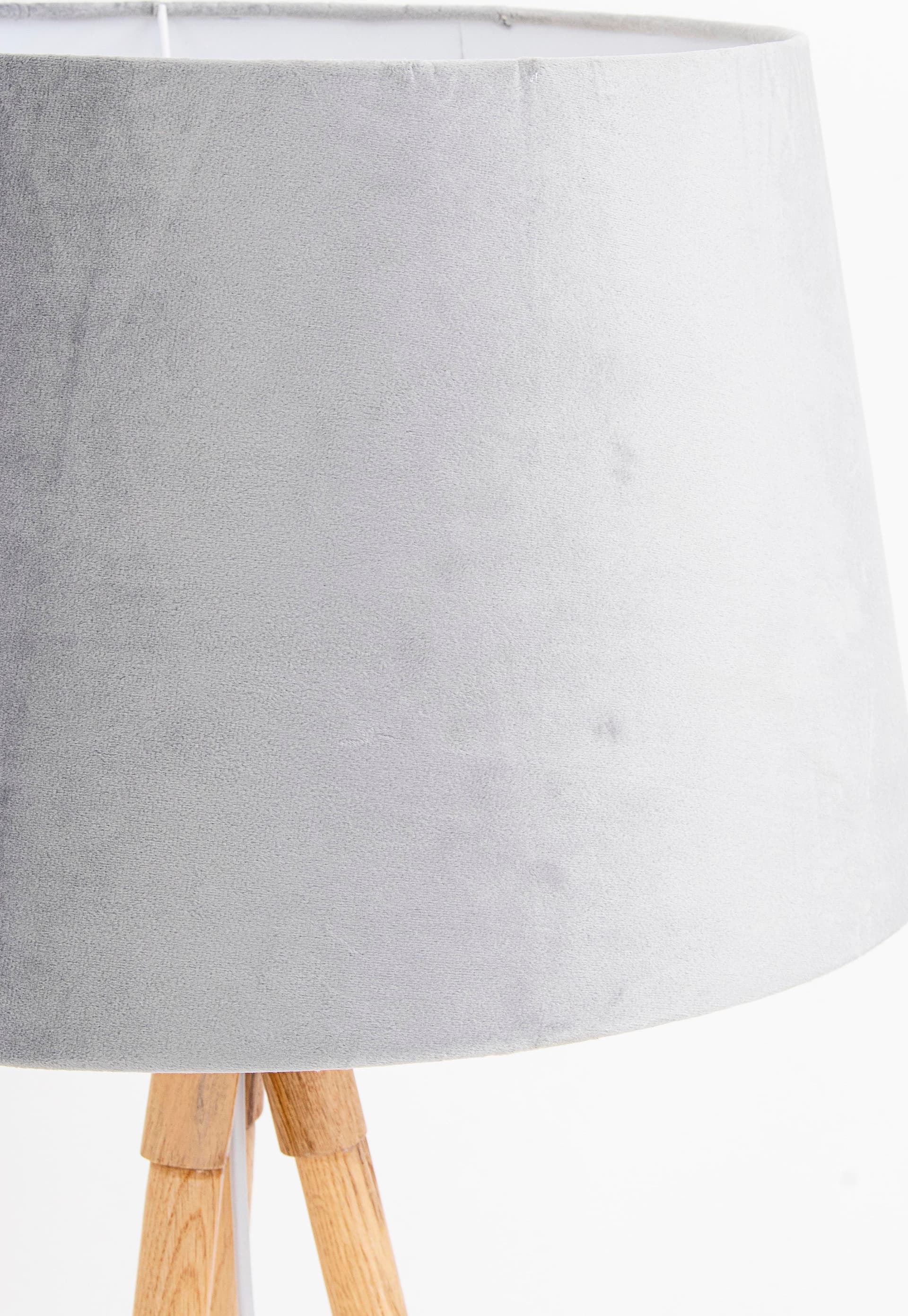 Piantana wallas treppiede in legno di quercia paralume di terital effetto velluto h 152 cm in Lampade da terra Decor Space - Altamura, commercioVirtuoso.it