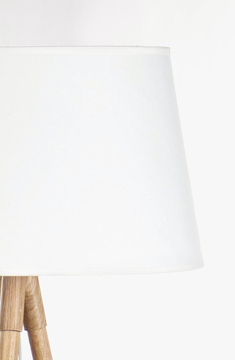 Piantana wallas treppiede in legno di quercia paralume di terital effetto velluto h 152 cm in Lampade da terra Decor Space - Altamura, commercioVirtuoso.it