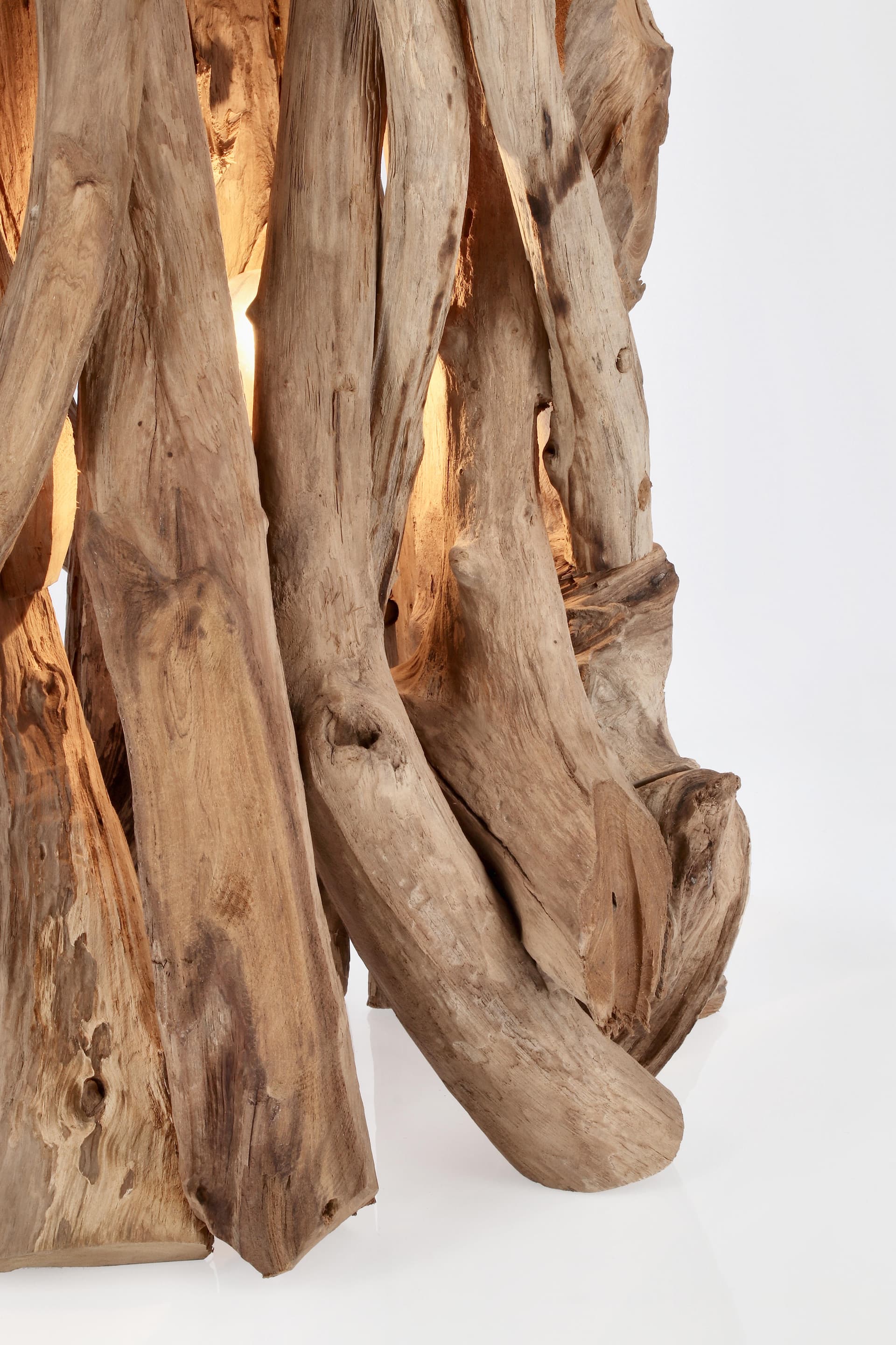 Piantana "Ace"  in legno di teak riciclato finitura Naturale h 180 cm in Lampade da terra Decor Space - Altamura, commercioVirtuoso.it