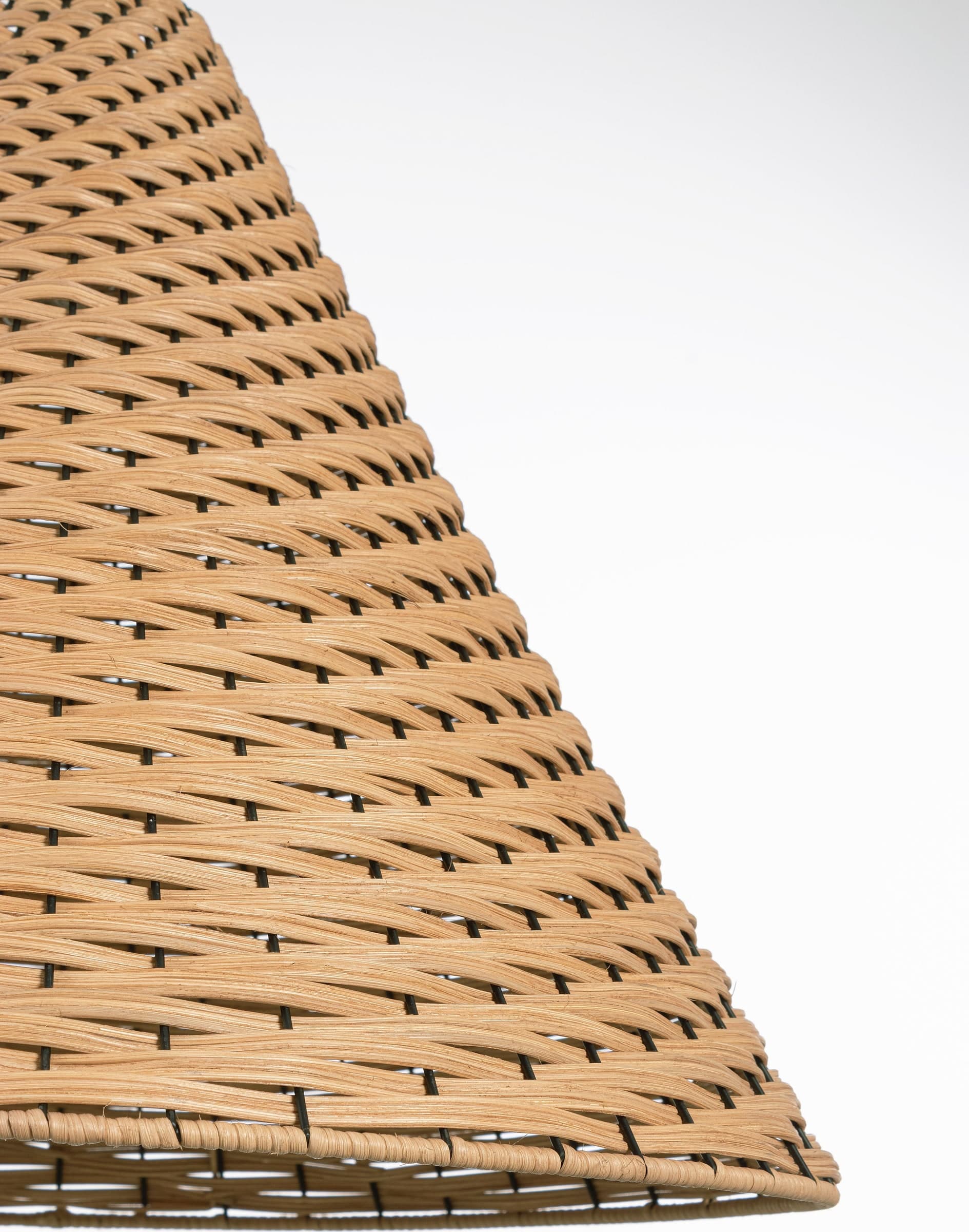 Lampadario "Gabon" marrone in metallo e rattan in Lampade a sospensione Decor Space - Altamura, commercioVirtuoso.it