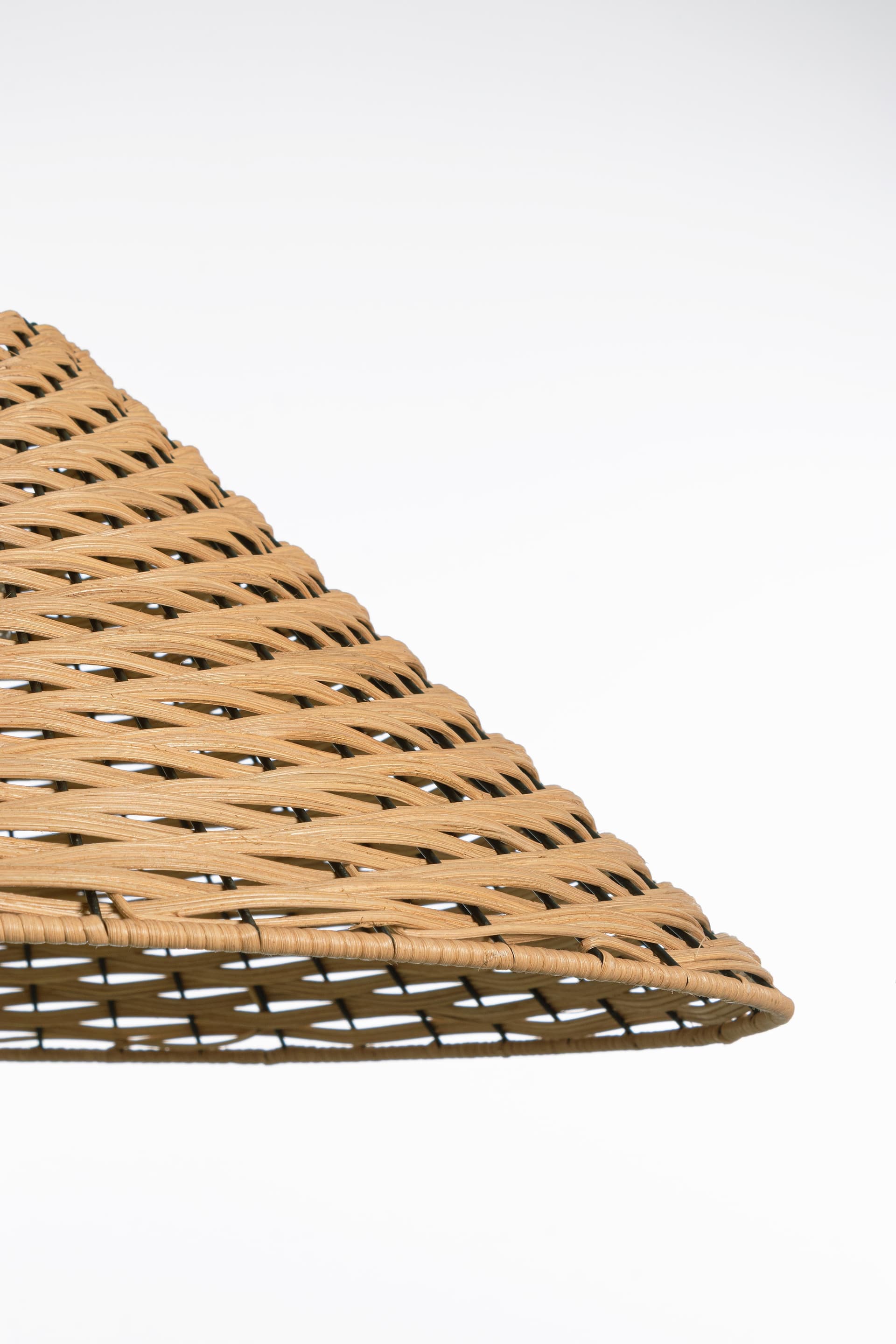 Lampadario "Gabon" marrone in metallo e rattan in Lampade a sospensione Decor Space - Altamura, commercioVirtuoso.it