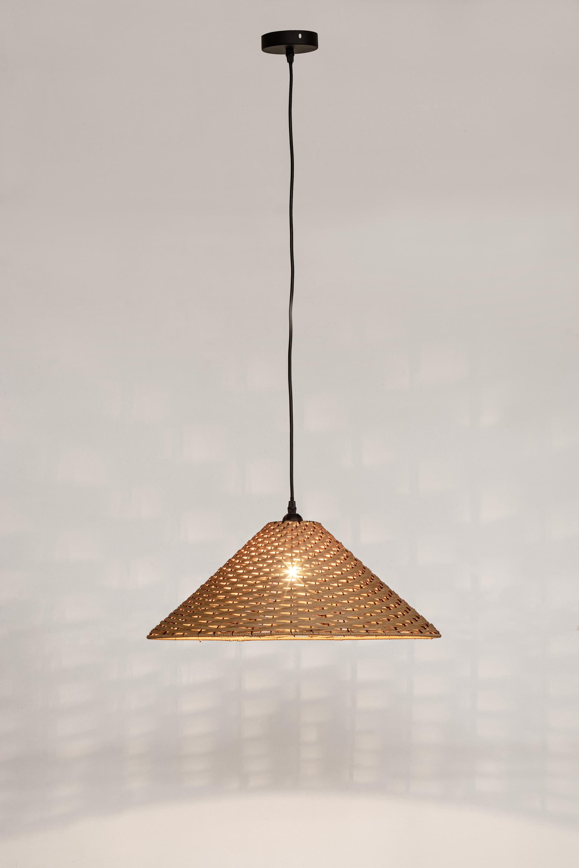 Lampadario "Gabon" marrone in metallo e rattan in Lampade a sospensione Decor Space - Altamura, commercioVirtuoso.it