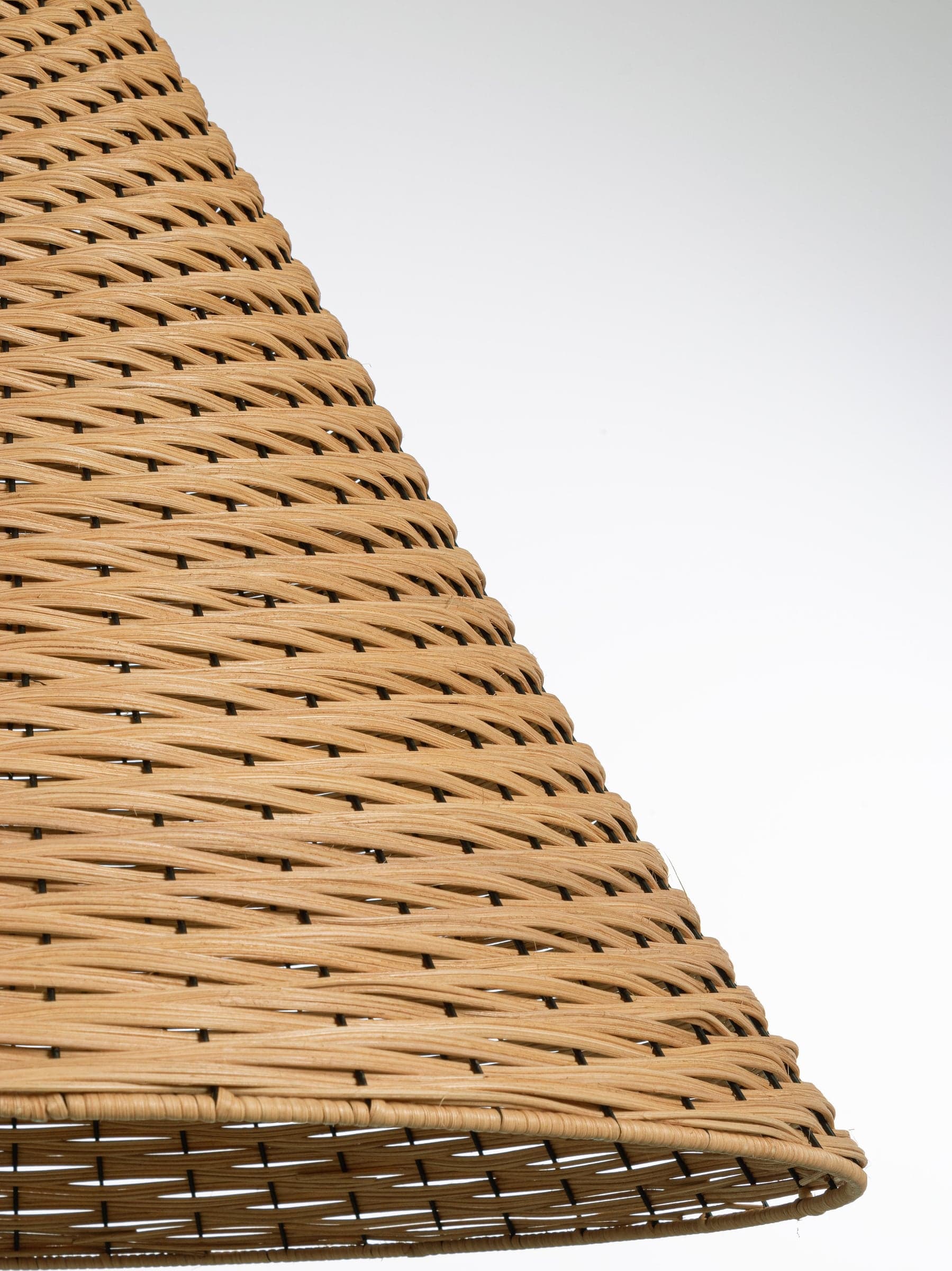 Lampadario "Gabon" marrone in metallo e rattan in Lampade a sospensione Decor Space - Altamura, commercioVirtuoso.it