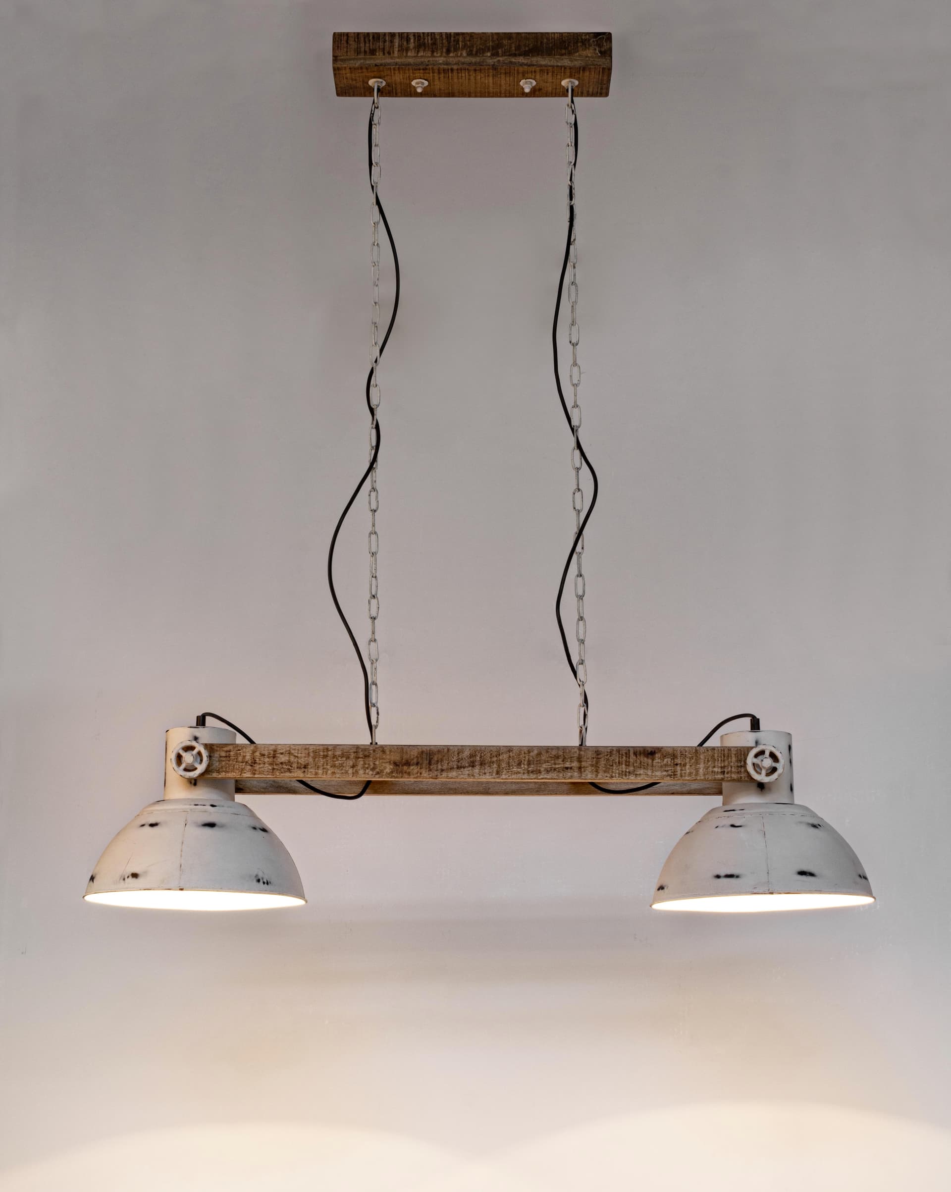 Lampadario "Odessa" in acciaio e legno di mango in Lampade a sospensione Decor Space - Altamura, commercioVirtuoso.it