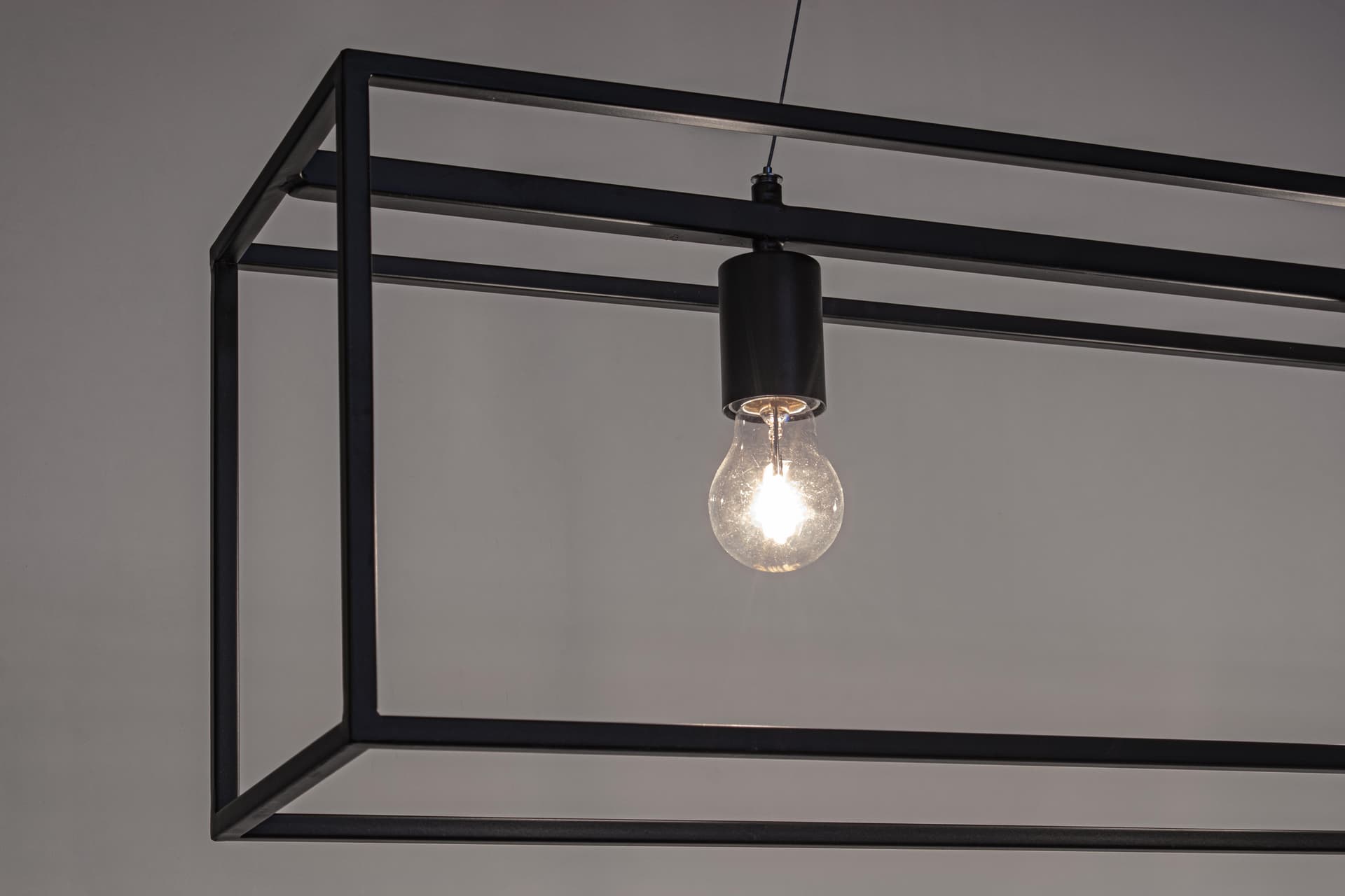 Lampadario "Belleville" 3 luci in acciaio 110x20x25h in Lampade a sospensione Decor Space - Altamura, commercioVirtuoso.it
