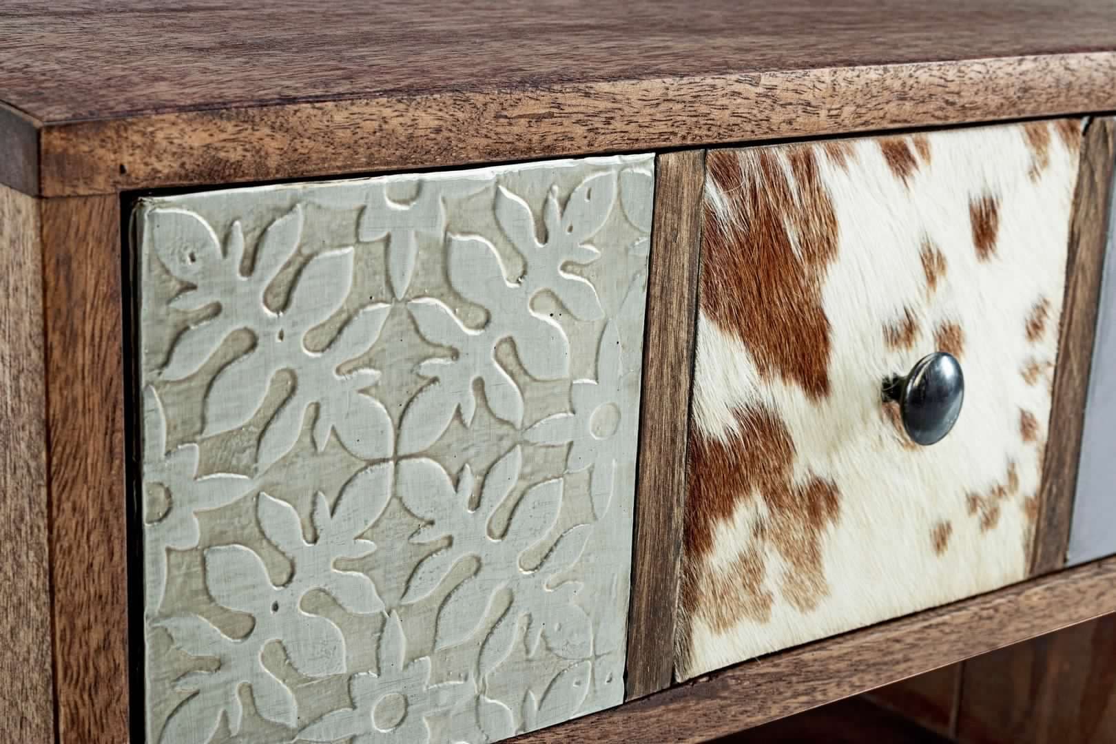 Mobile porta TV "Dhaval" per interno 140 x 40 x 48h cm in Pareti attrezzate Decor Space - Altamura, commercioVirtuoso.it