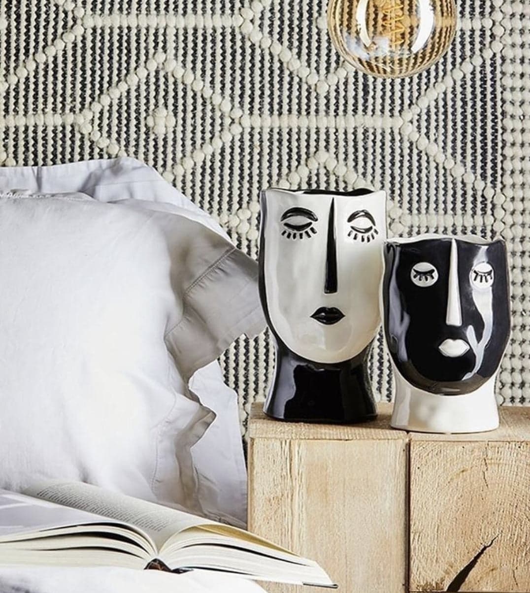 Vaso Faccia decorativa porta fiori o piante in ceramica volto bianco e nero Edg in Vasi tradizionali Decor Space - Altamura, commercioVirtuoso.it