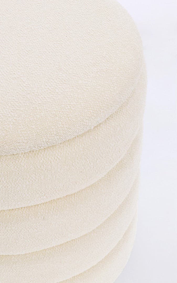 Poltrona Pouf "Katernina" per interno, con rivestimento effetto bouclé Set da 2 pezzi in Ottomane e poggiapiedi Decor Space - Altamura, commercioVirtuoso.it