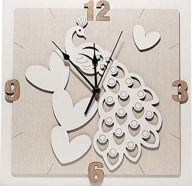 Orologio  da parete in legno mdf decorato. Applicazioni personalizzabili. Misure cm. 32 x 32