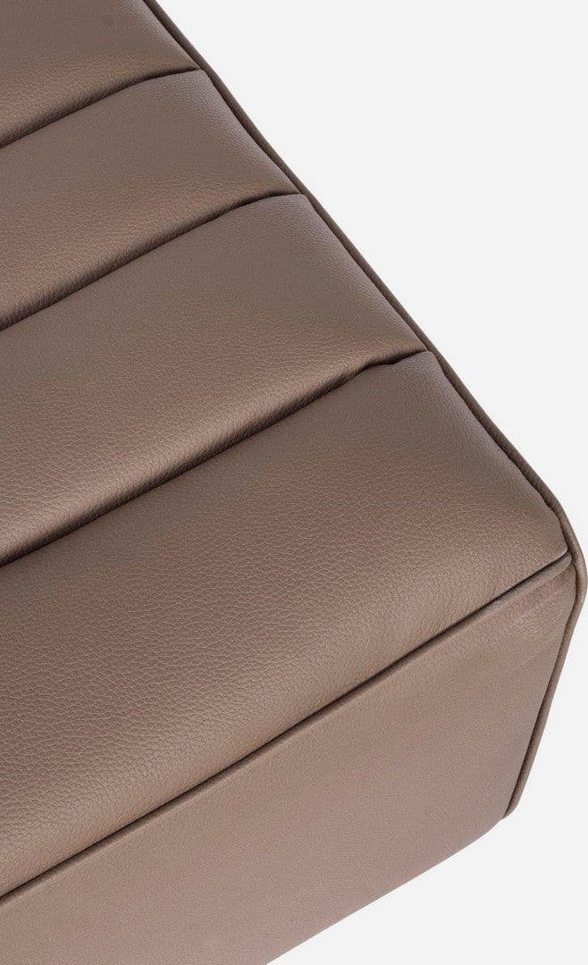 Poltrona Pouf "Magnus" per interno, con struttura in legno da 76x87x38 cm in Ottomane e poggiapiedi Decor Space - Altamura, commercioVirtuoso.it