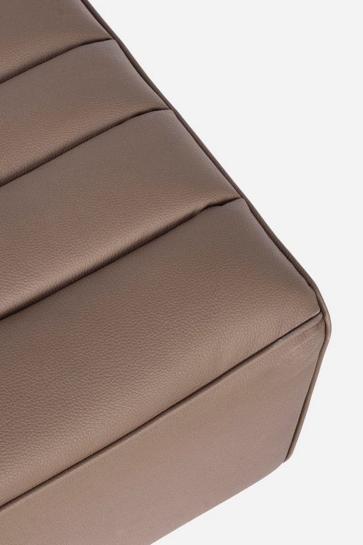 Poltrona Pouf "Magnus" per interno, con struttura in legno da 76x87x38 cm in Ottomane e poggiapiedi Decor Space - Altamura, commercioVirtuoso.it