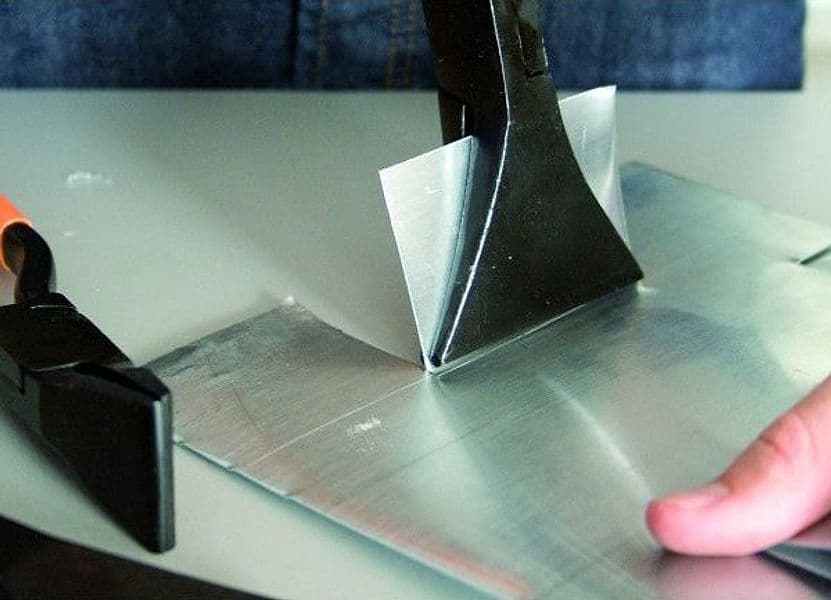 Pinza con becco largo 80 mm EDMA ottimo per piegare lamiere Professionale - 3