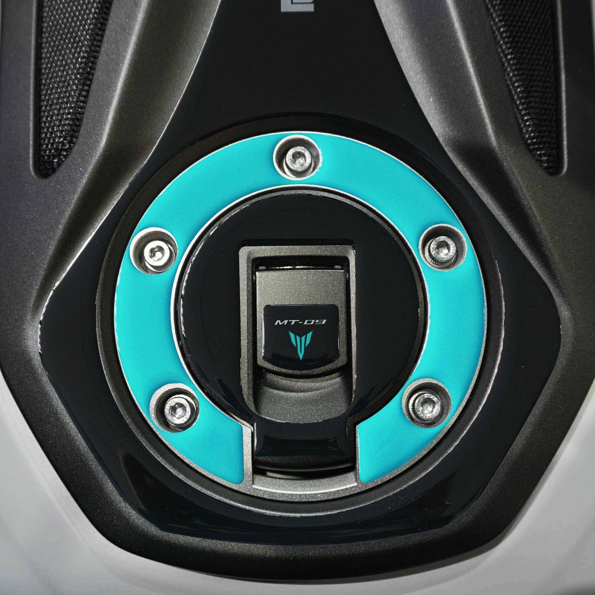 Adesivo 3D Protezione Tappo Serbatoio moto compatibile con Yamaha MT 09 2024-25 - 18