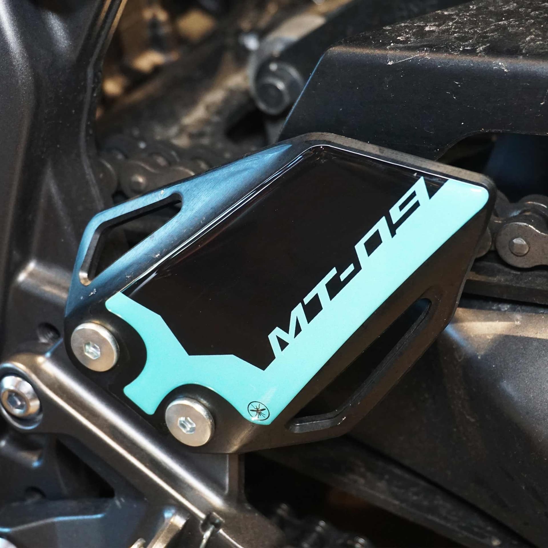 Adesivi 3D Protezioni Battitacco moto compatibili con Yamaha MT-09 2024-2025 - 13